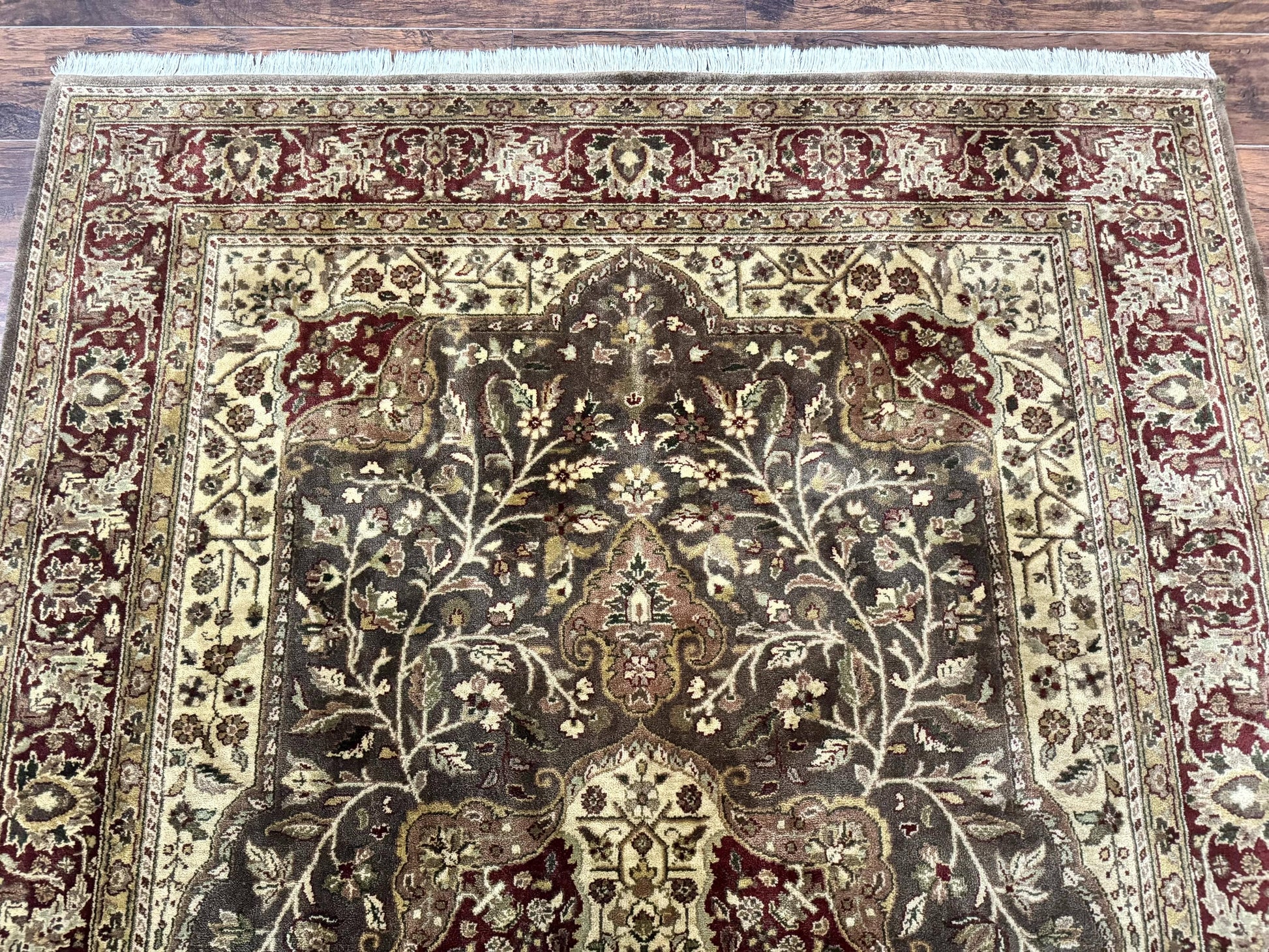 Indo Persian Rug 6x9, Wool Handmade Vintage Rug, Floral Cross Pattern - Nuvé