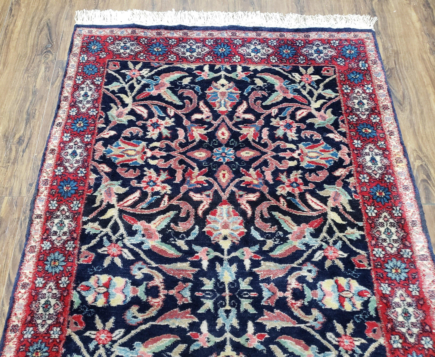 Antique Persian Sarouk, Wool, Hand-Knotted, Blue & Red, 3'1" x 5'3" - Nuvé
