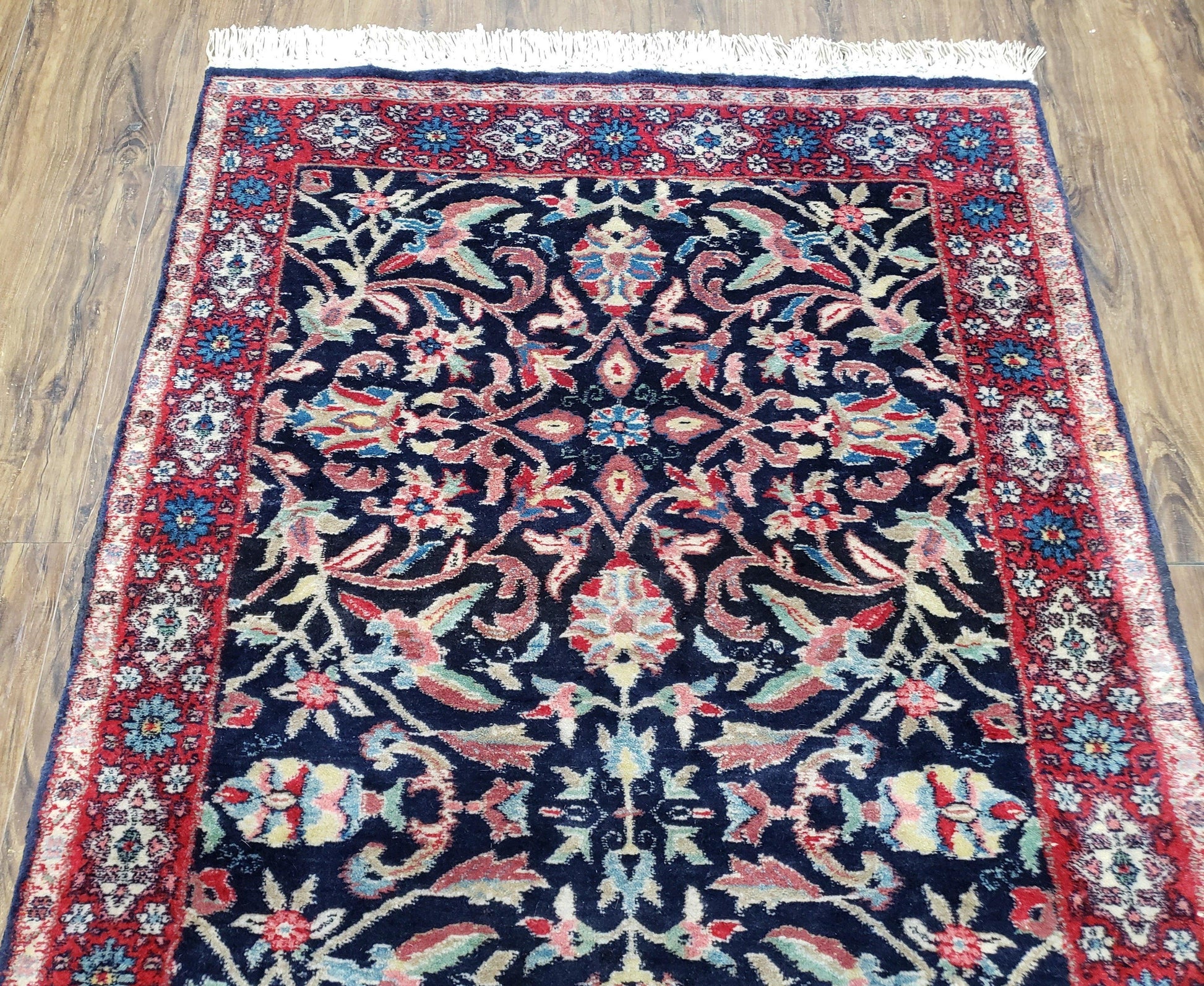 Antique Persian Sarouk, Wool, Hand-Knotted, Blue & Red, 3'1" x 5'3" - Nuvé