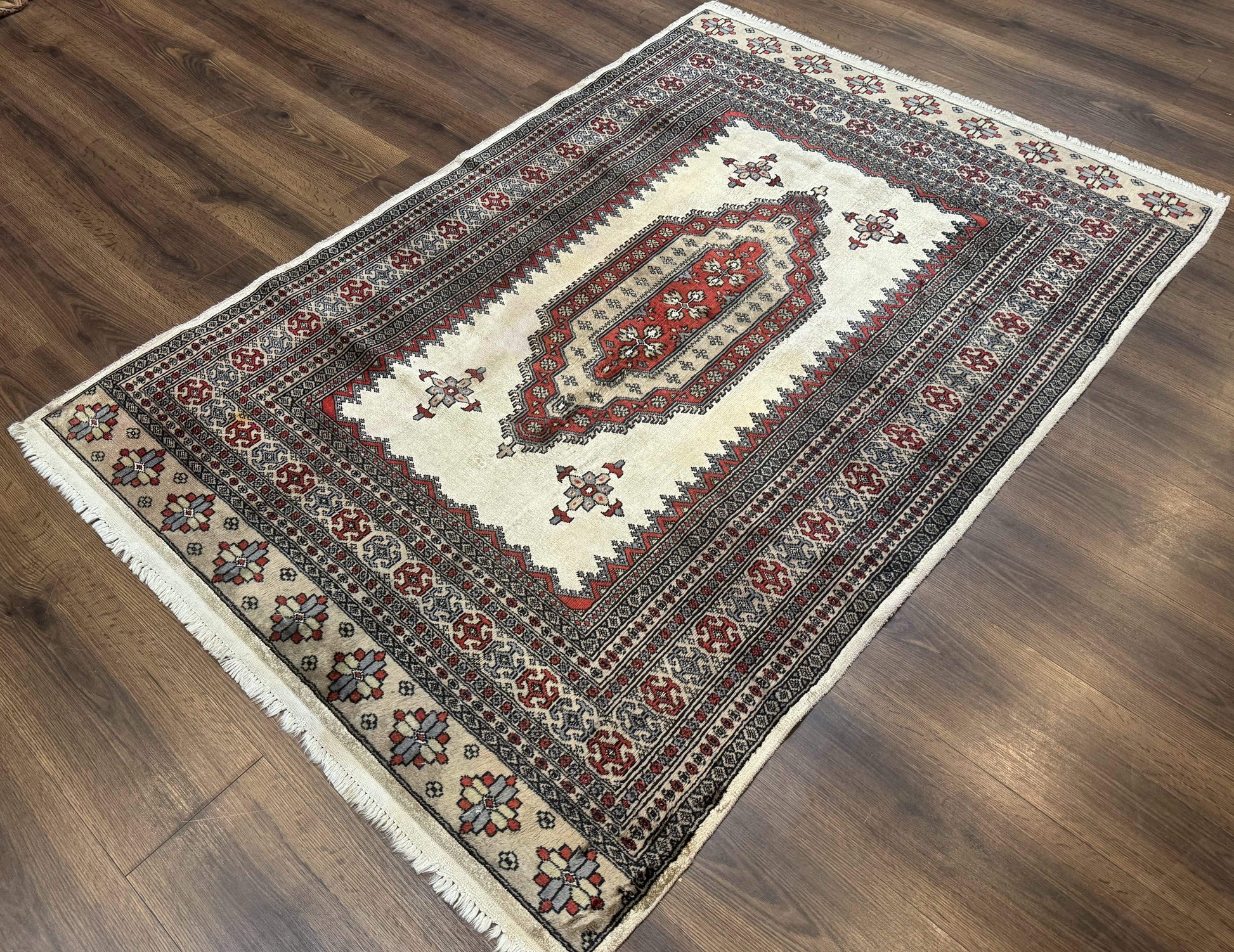 Pakistani Turkoman Rug 4x6, Semi Open Field, Ivory, Vintage - Nuvé