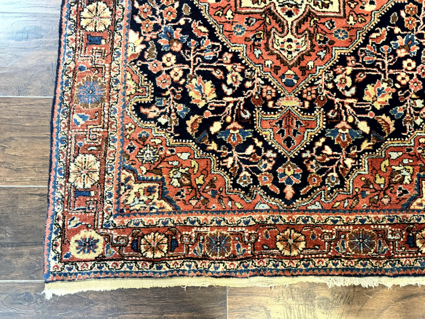 Persian Sarouk Rug 3.6 x 5, Medallion Rug, Red and Midnight Blue, Handmade Semi Antique Vintage Wool Carpet - Nuvé
