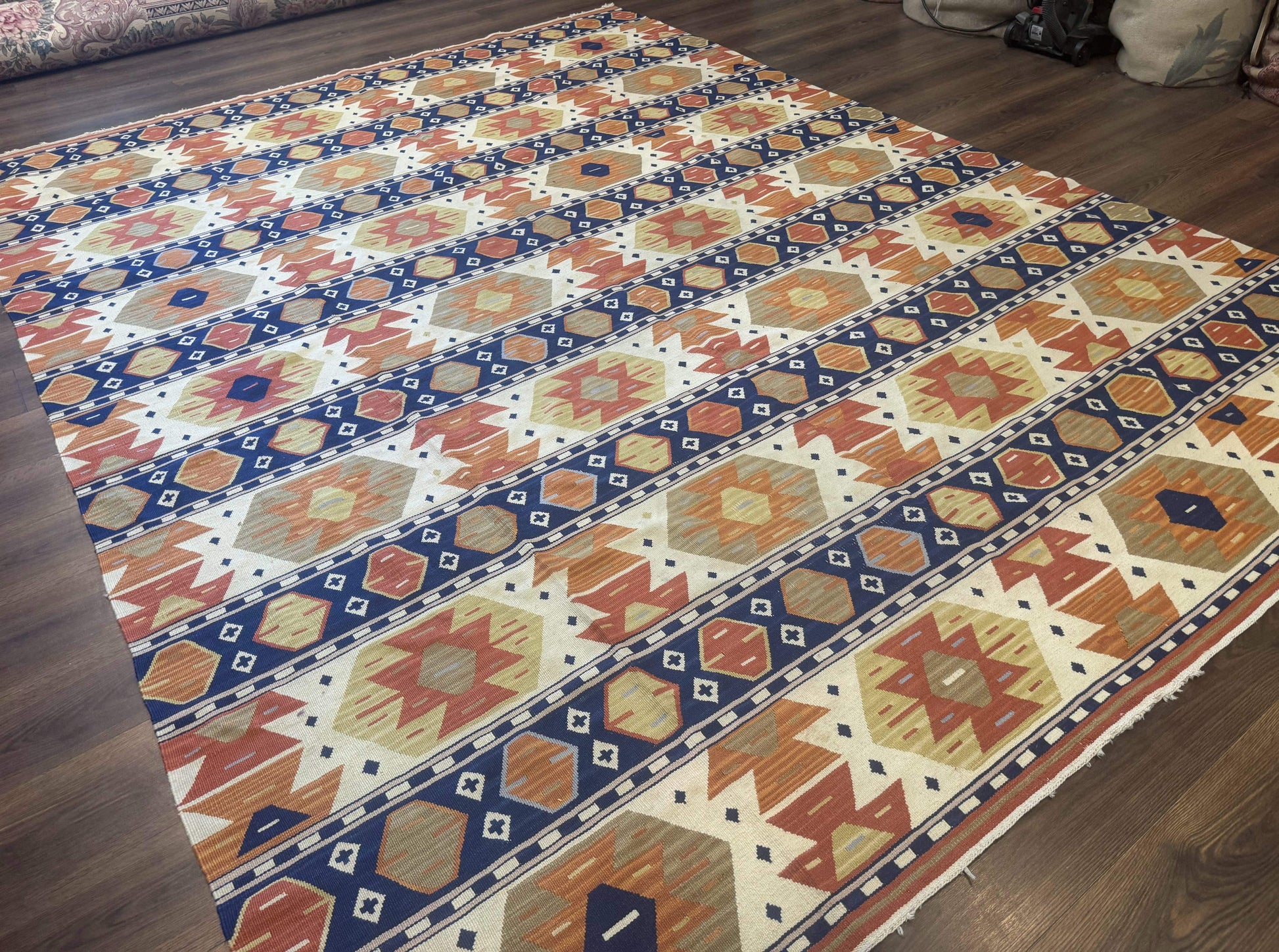 Turkish Kilim Rug 8x11, Handmade, Wool, Nourison Rug - Nuvé