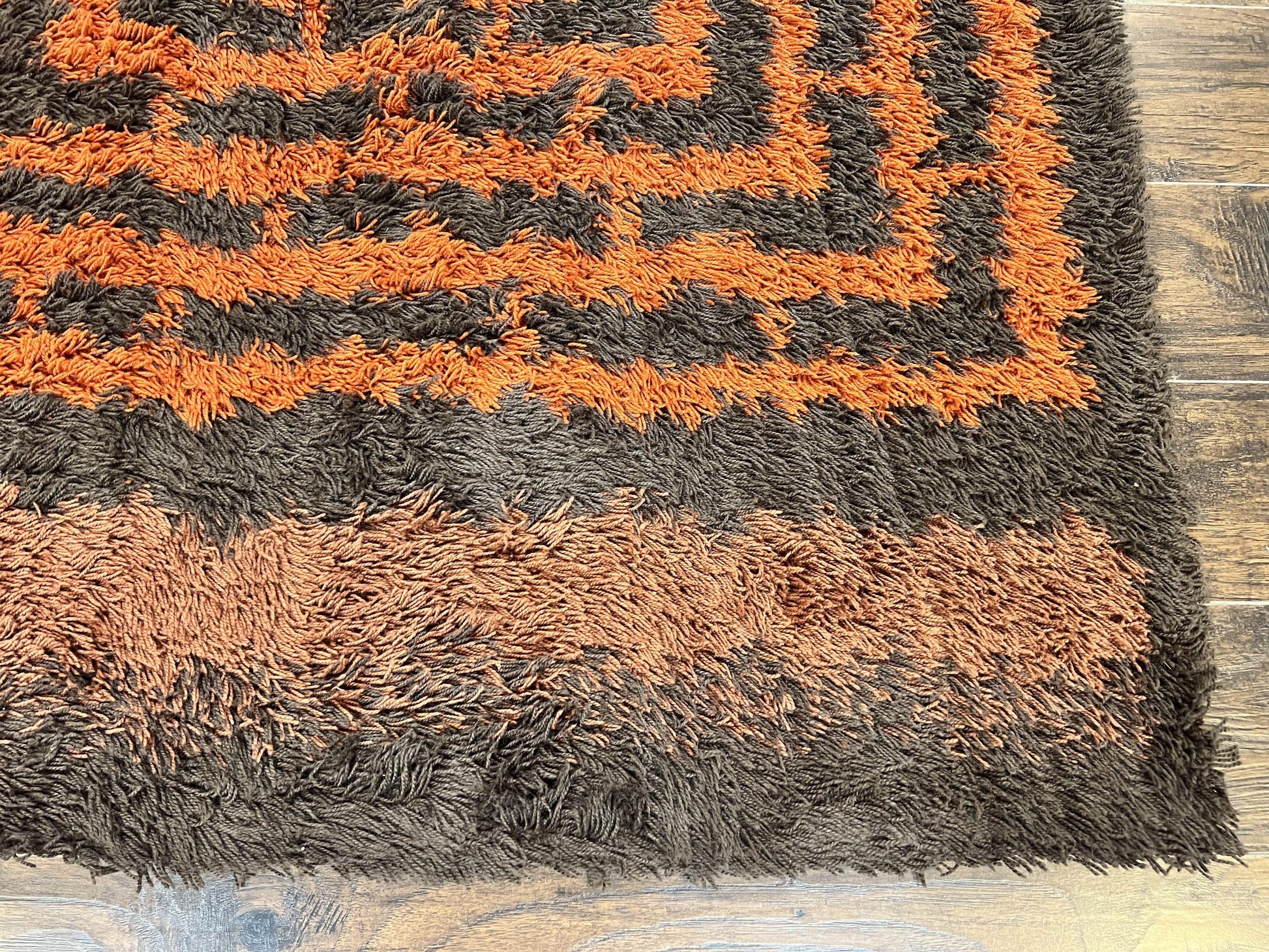 Vintage Rya Shag Rug 4.6 x 6.6, Abstract Design, Brown and Orange, Mid Century Danish Rya Carpet - Nuvé