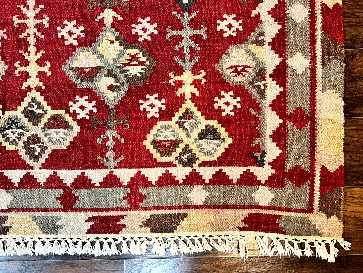 Indian Kilim Rug 6x6, Square Kilim Flatweave Carpet, Vintage Handmade Wool Rug, Red - Nuvé