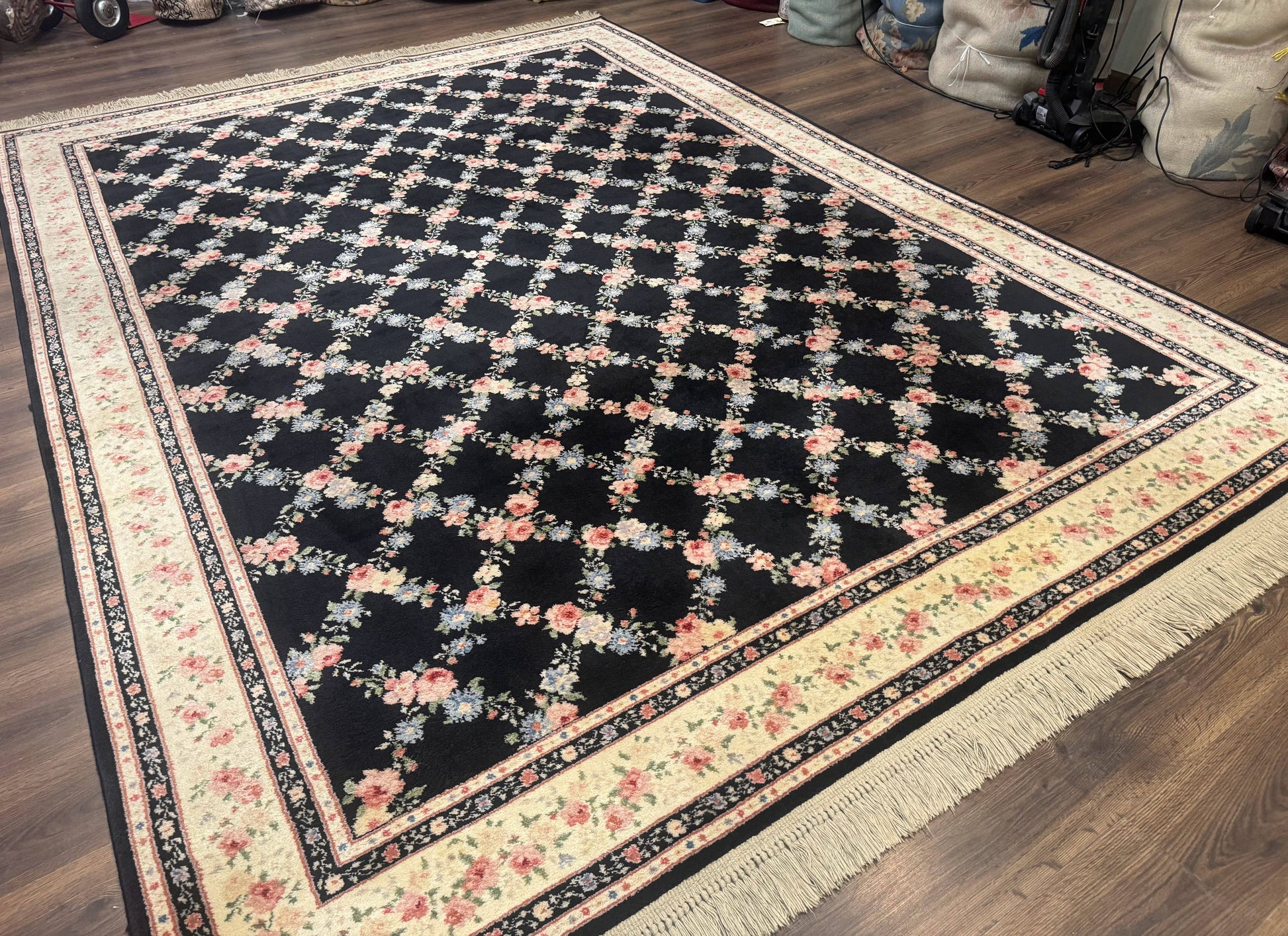 8.8 x 12 Karastan Garden of Eden Rug, Ebony Trellis #509/1270, Black, Floral, Wool Pile, Vintage, Discontinued - Nuvé