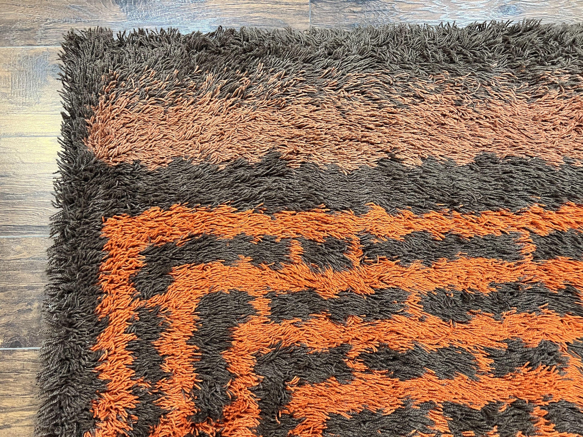 Vintage Rya Shag Rug 4.6 x 6.6, Abstract Design, Brown and Orange, Mid Century Danish Rya Carpet - Nuvé