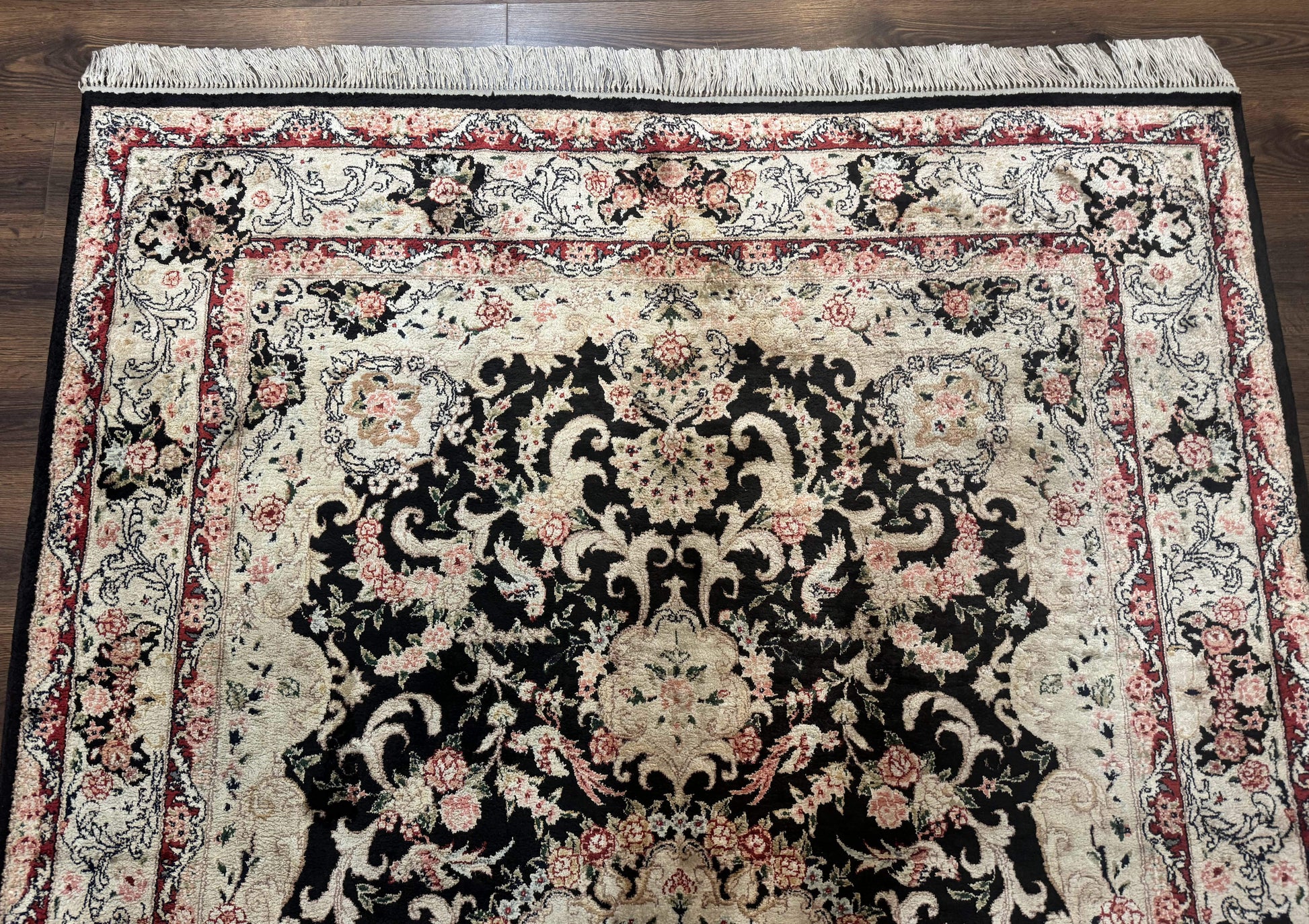 Indian Kashmiri Silk Rug, Floral Medallion, Vintage Hand Knotted Carpet - Nuvé