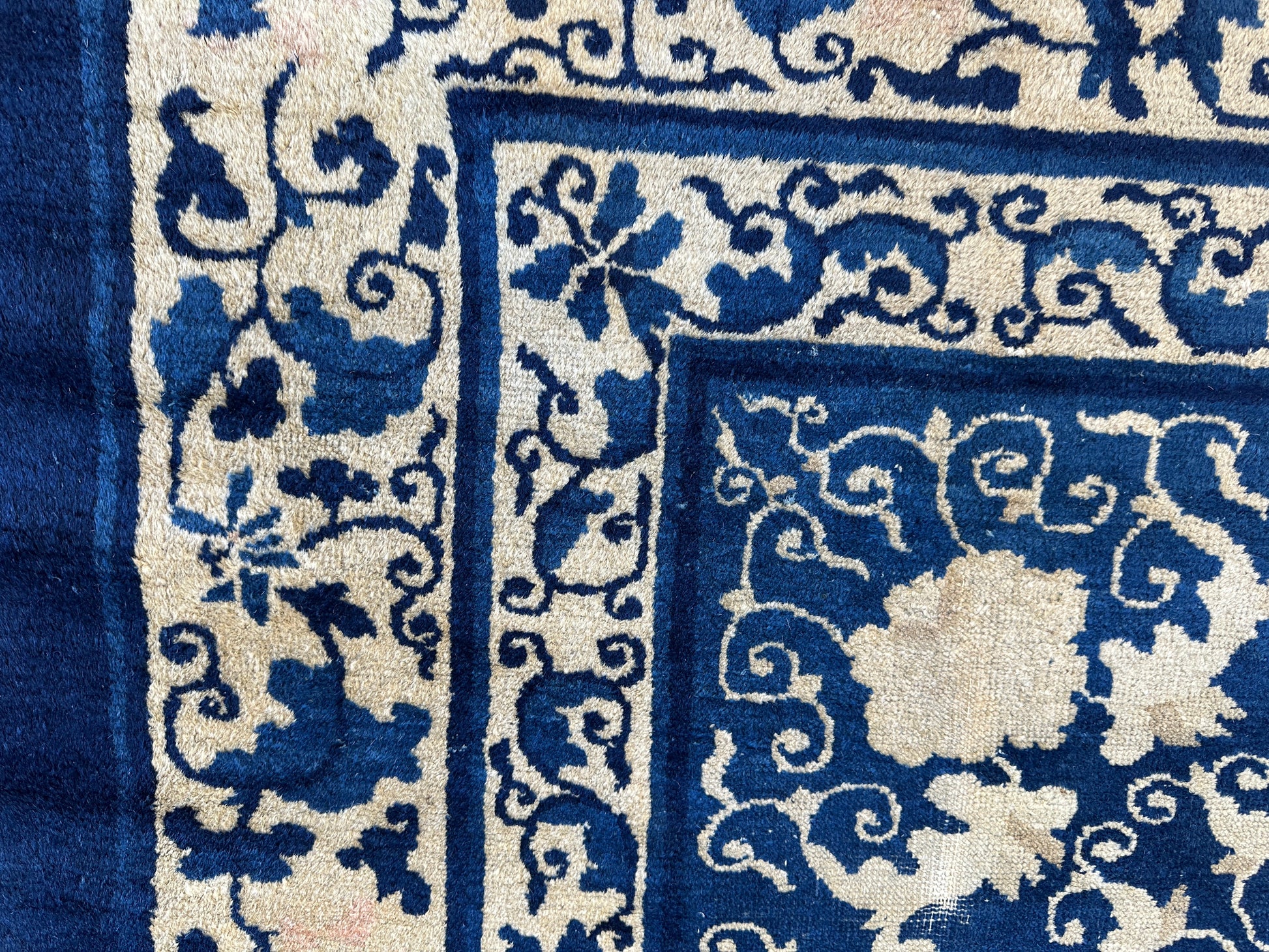 Hand-Knotted Antique Chinese Peking Wool Rug – 9’ x 11’5” – Distressed Blue, 19th Century - Nuvé