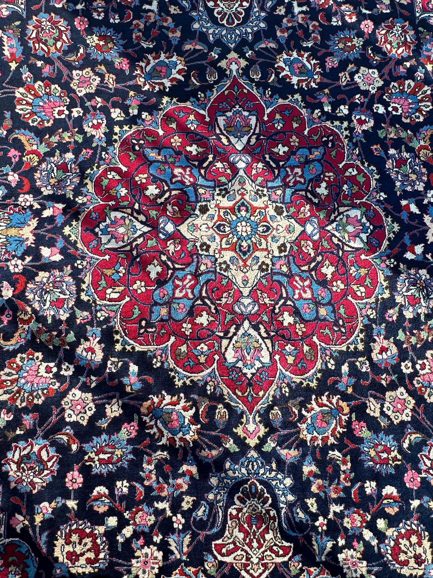 Persian Mashhad Hand Knotted Wool Area Rug 9’9” x 13’3” - Nuvé