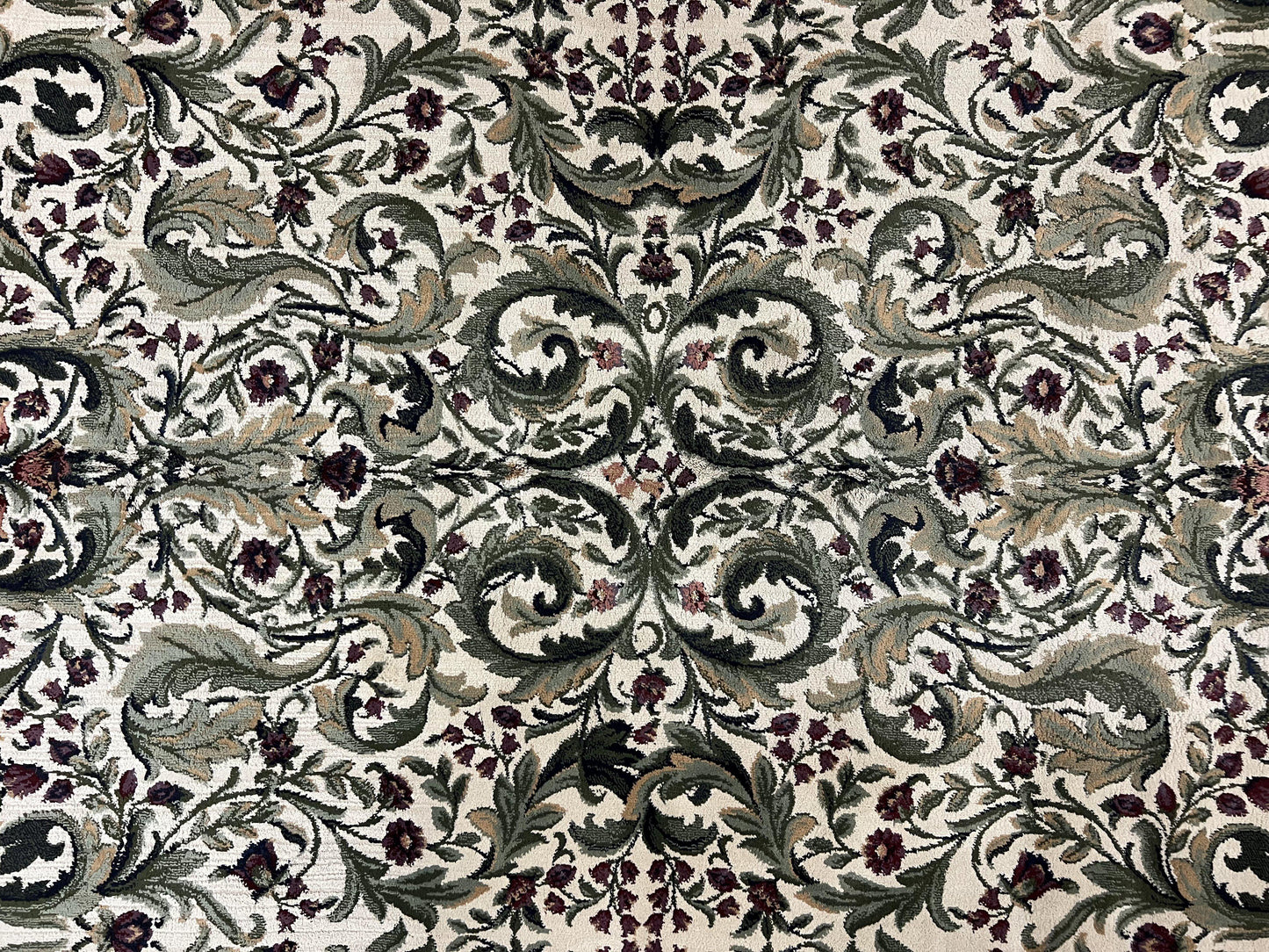Oriental Rug 8x11, Floral Pattern, Ivory and Black - Nuvé