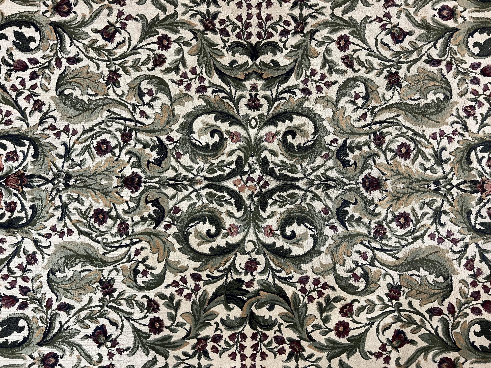 Oriental Rug 8x11, Floral Pattern, Ivory and Black - Nuvé