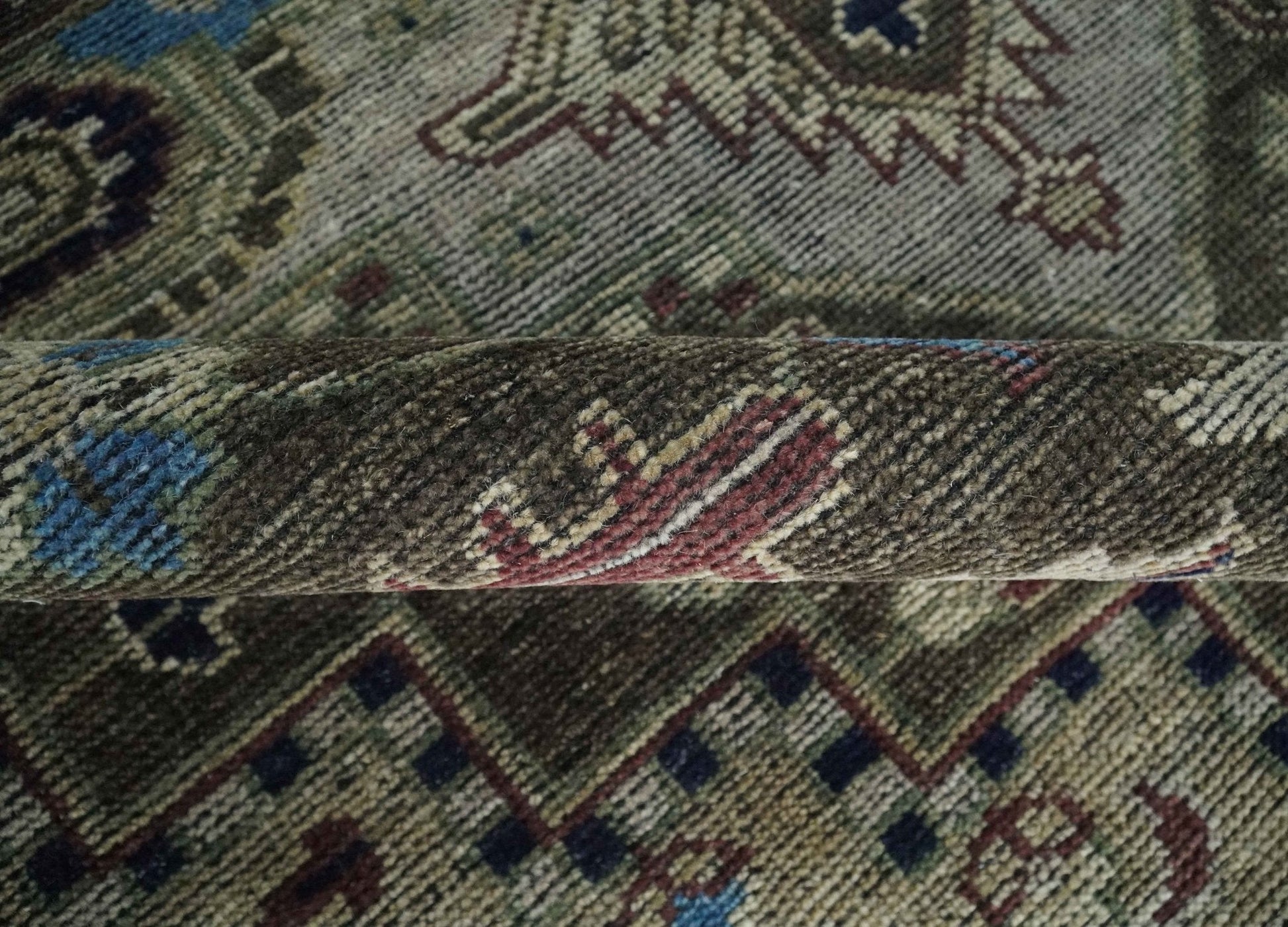 8x10 Antique look Brown, Beige and Blue Traditional Medallion wool Area Rug - Nuvé