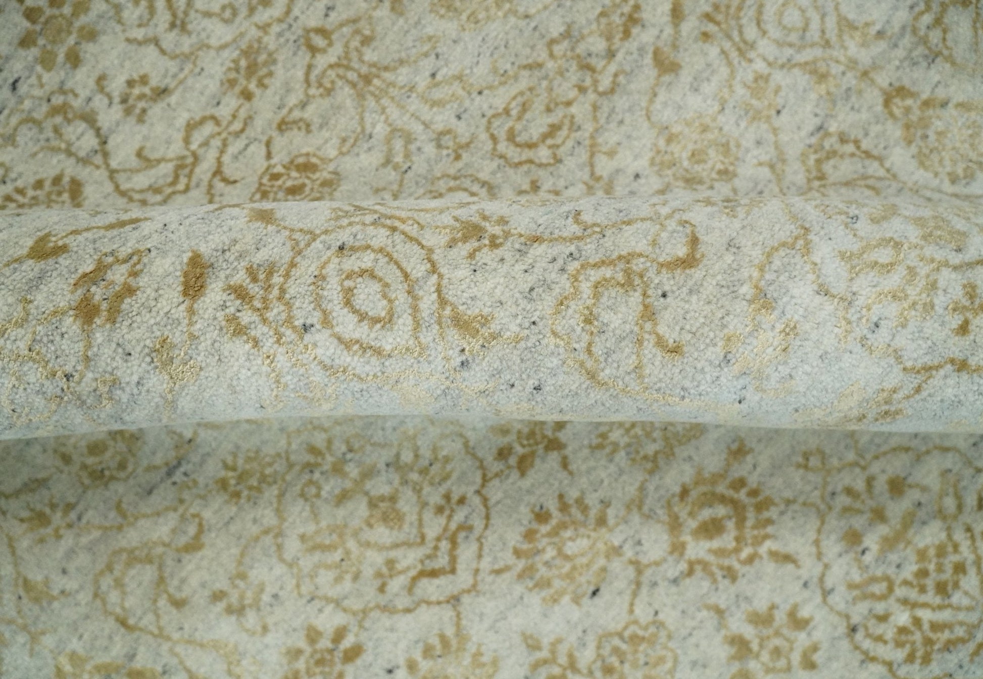 8x10 Fine Hand Knotted Beige and Gold Traditional Vintage Persian Style Antique Silk Rug | AGR21 - Nuvé