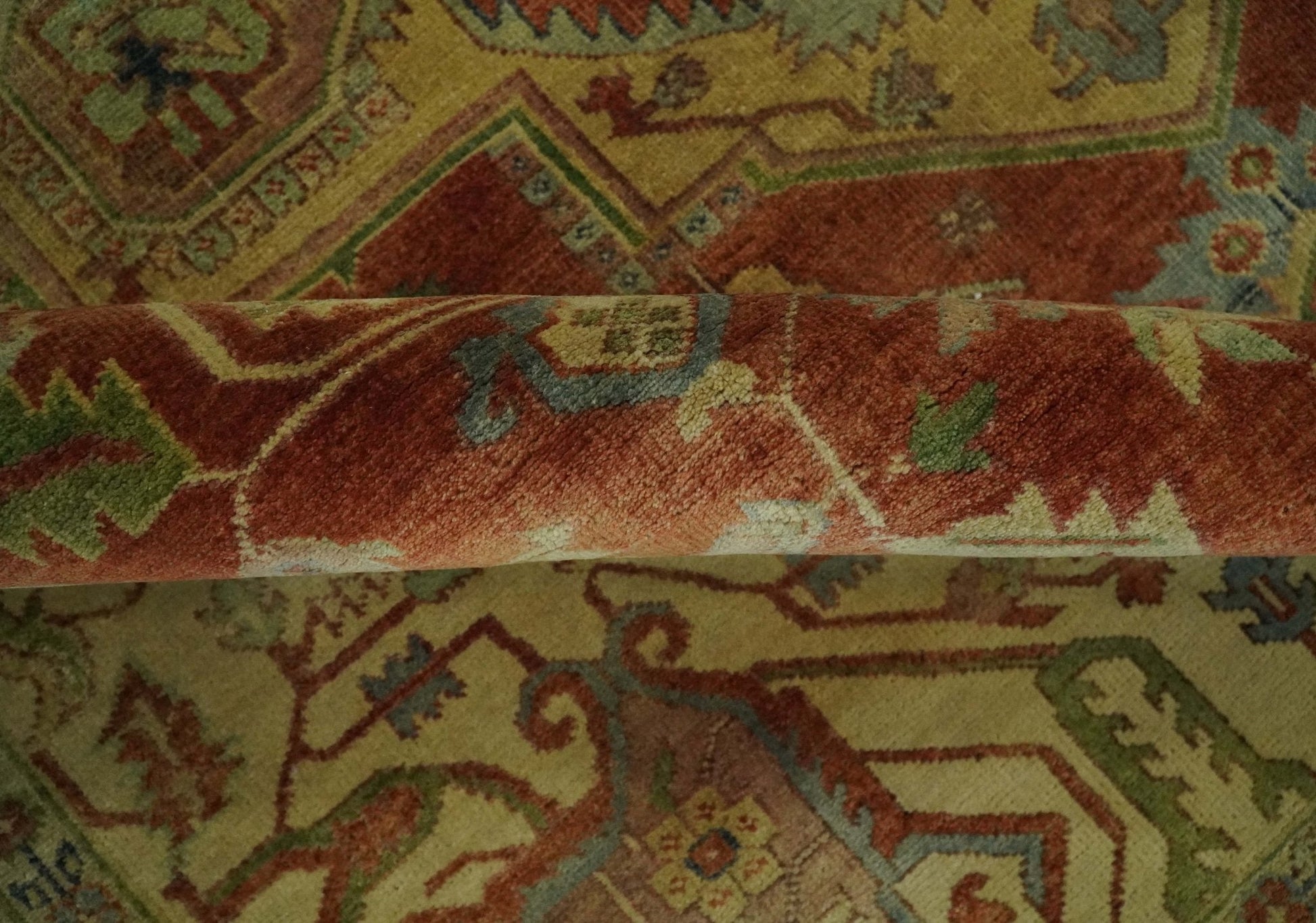 8x10 Gold, Rust and Charcoal Heriz Serapi Traditional Vintage Turkish Style Antique Look Hand Knotted Wool Area Rug | N361810 - Nuvé