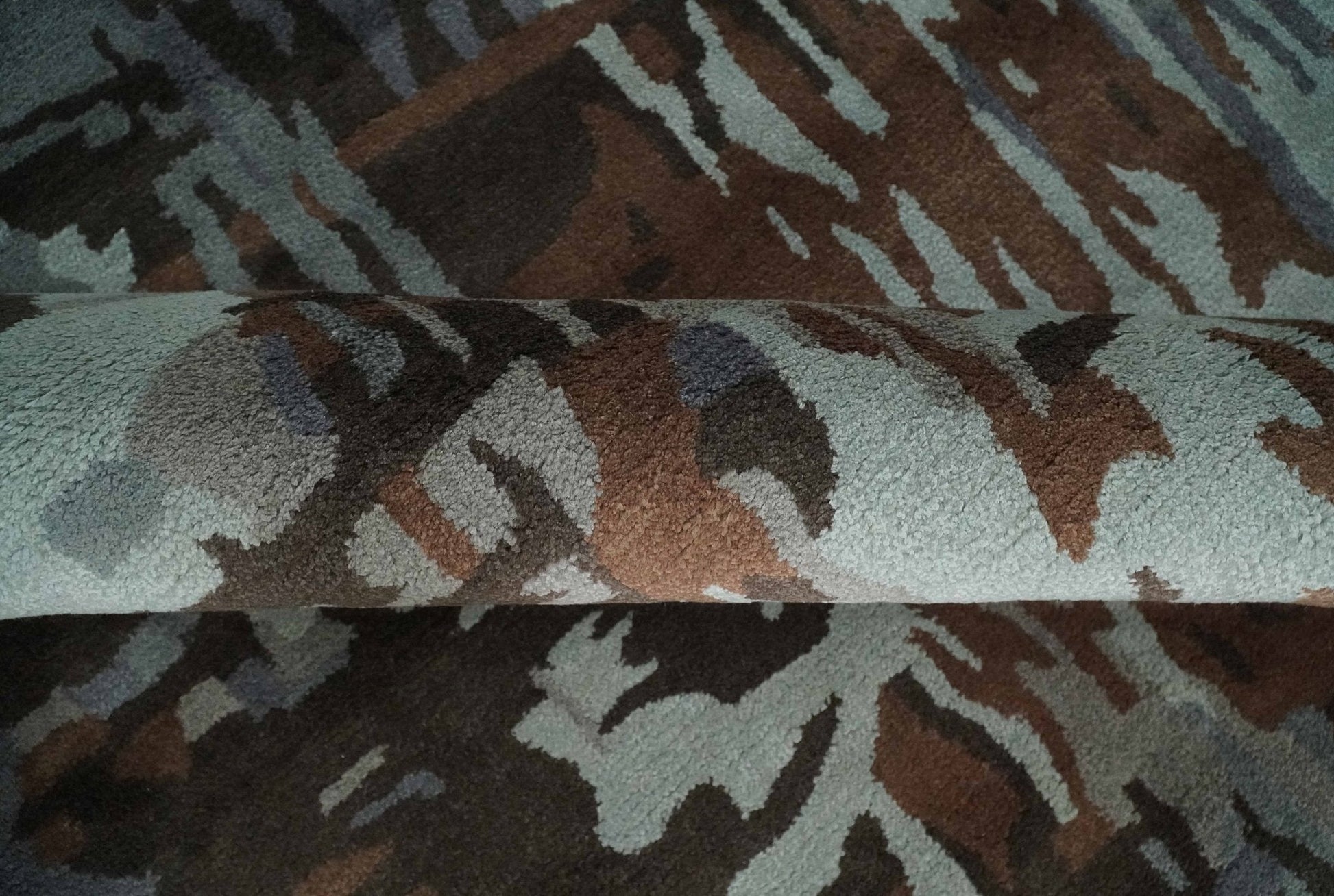 8x11 Gray, Silver and Brown Modern Abstract Hand Tufted wool and Art silk Area Rug - Nuvé