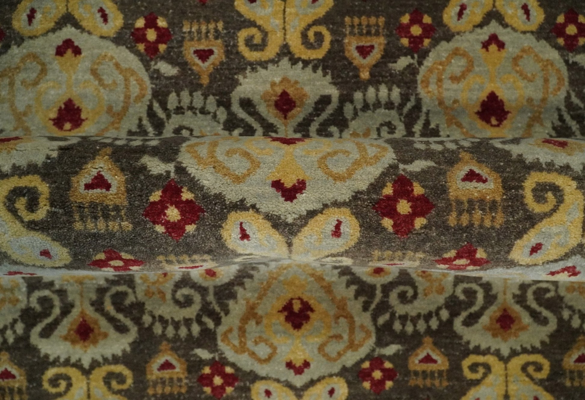 8x8 Round Fine Hand Knotted Brown and Beige Traditional Vintage Persian Style Antique Wool Rug | AGR48 - Nuvé