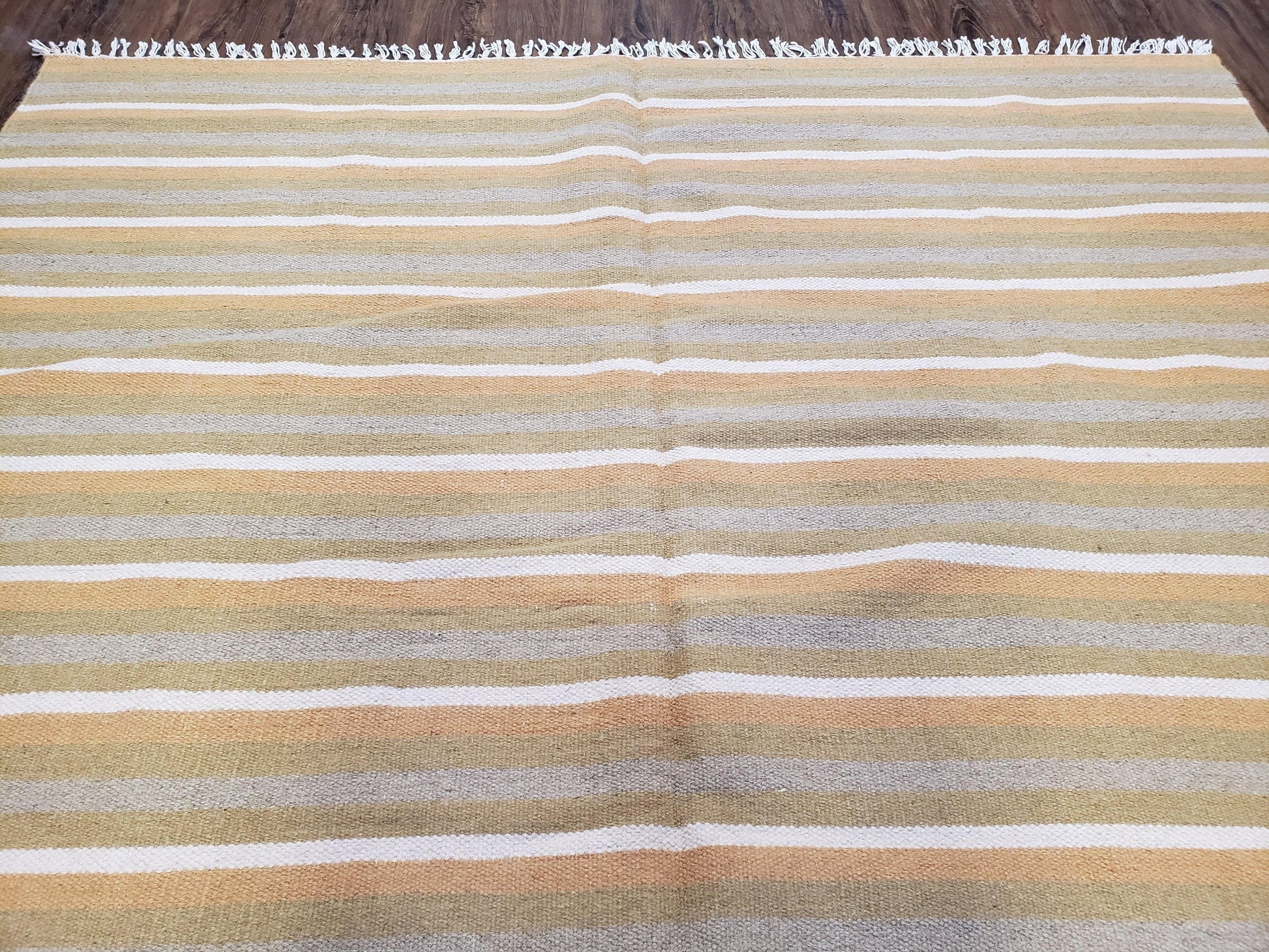 New Indian Kilim Area Rug, 6x8 - 7x8 South American Style Blanket, Striped Indian Wool Hand-Woven Flat Weave 6x9 Bedroom Rug, Ivory Ochre - Nuvé