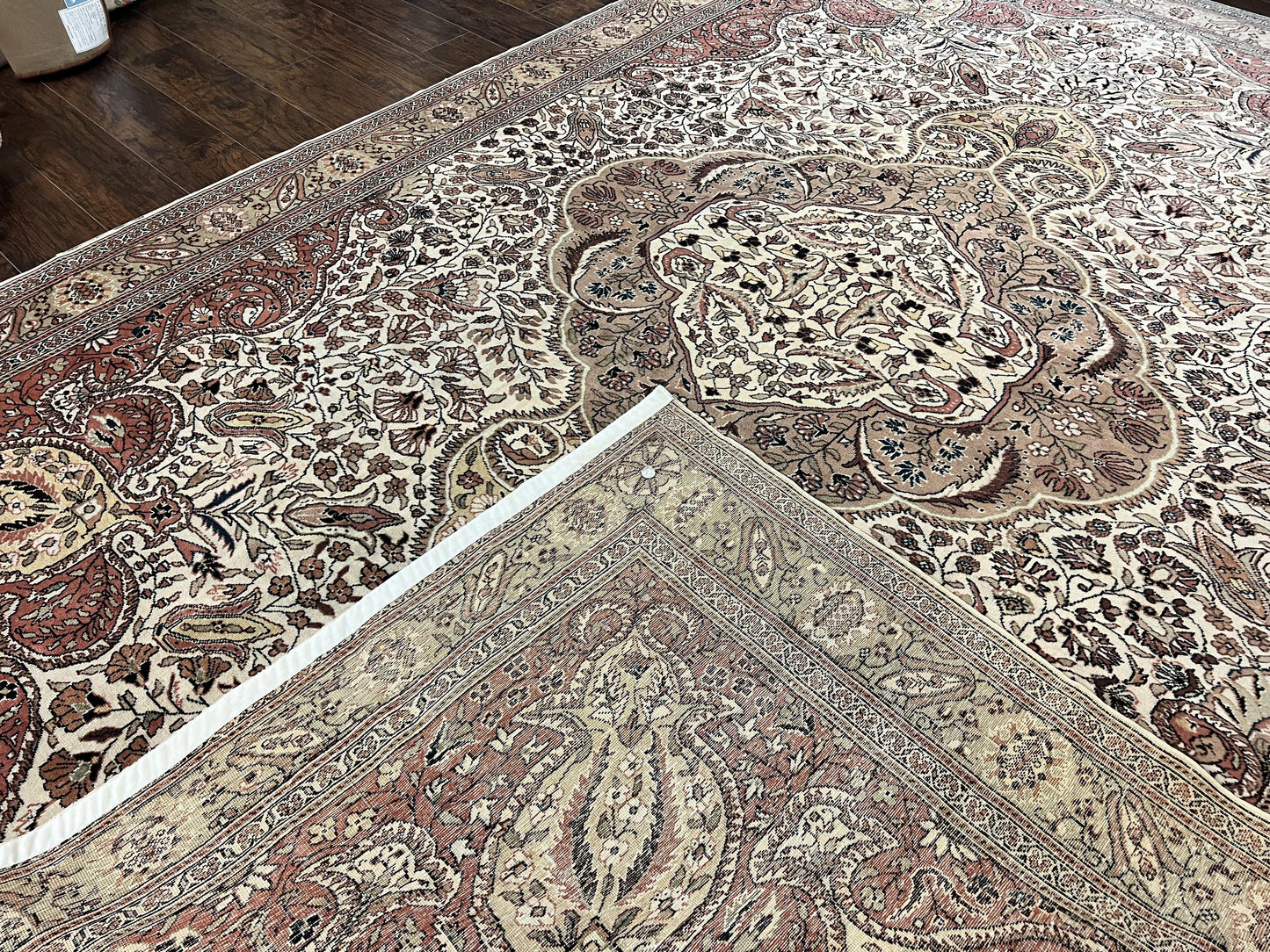 Turkish Sivas Rug 9x12, Handmade Vintage Wool Carpet, Cream Ivory - Nuvé