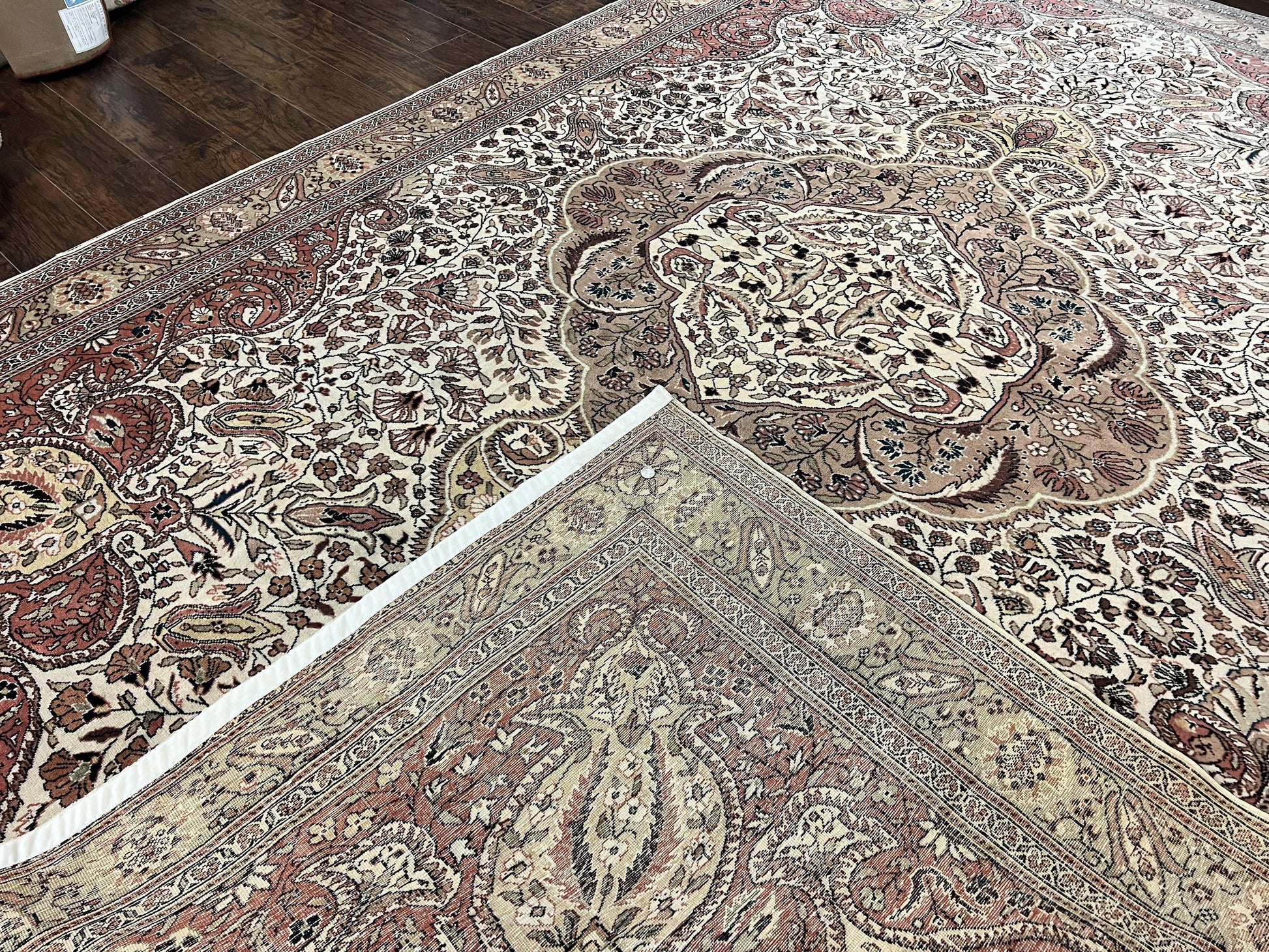 Turkish Sivas Rug 9x12, Handmade Vintage Wool Carpet, Cream Ivory - Nuvé