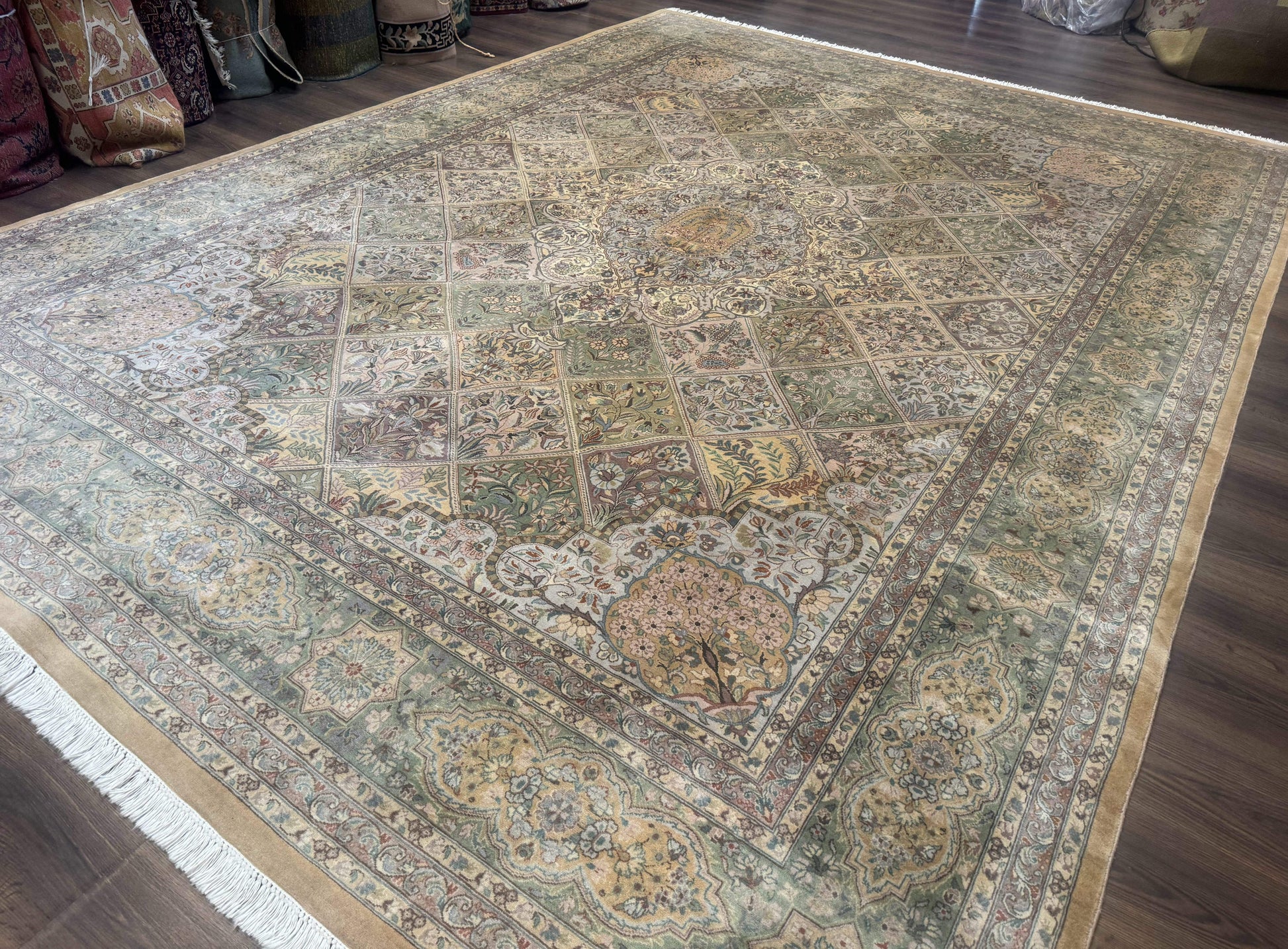 Pak Persian Rug 9x12, Diamond Panel Design, Fine 225 KPSI, Wool - Nuvé