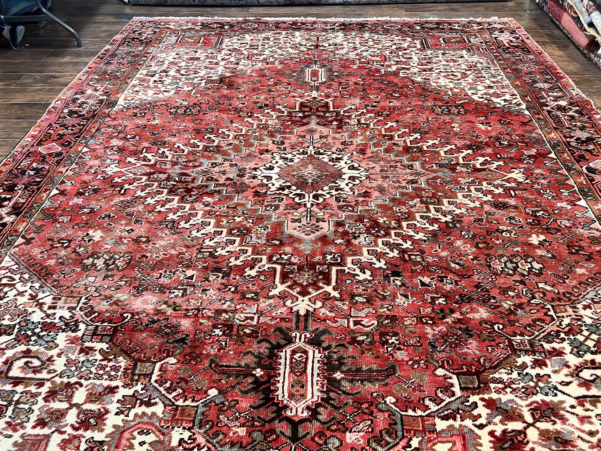 Large Persian Heriz Rug 10x13, Red and Cream Geometric Tribal Room Sized Handmade Wool Hand Knotted Semi Antique Decorative Oriental Carpet - Nuvé