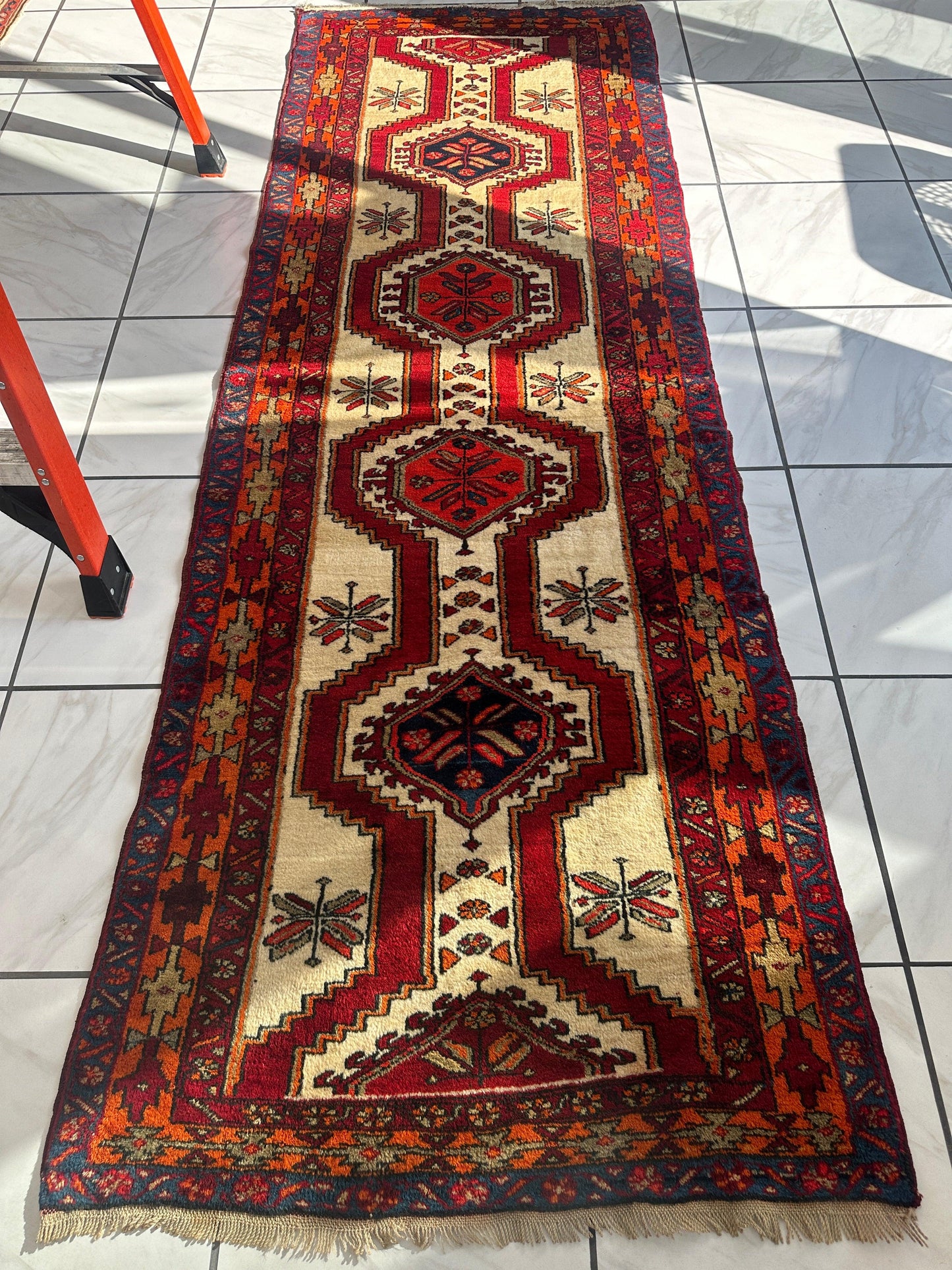 Persian Meshgi Wool Runner 3’6” x 9’10” - Nuvé