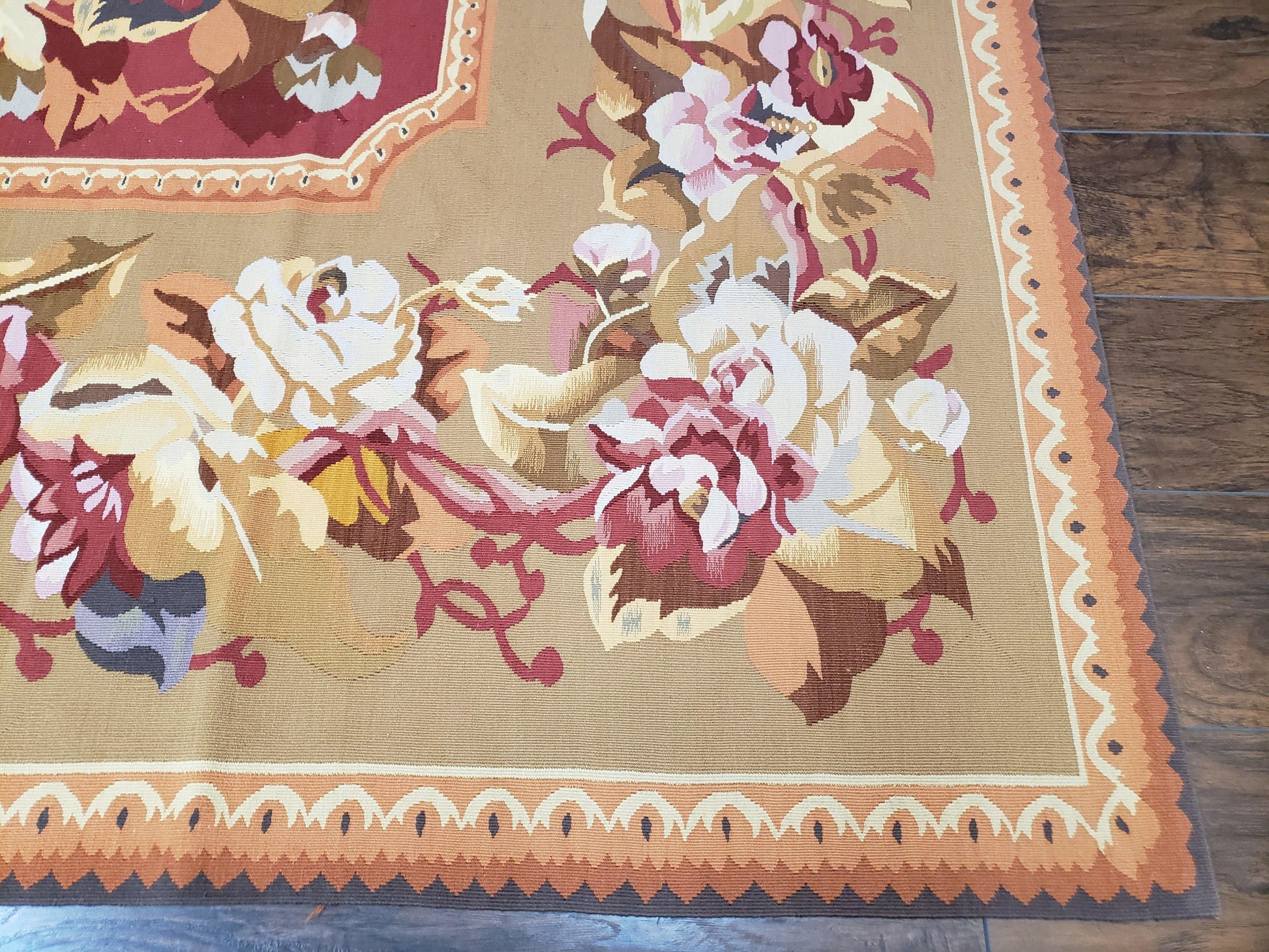 Vintage Chinese Aubusson Savonnerie Flat Pile Rug 9.9 x 14.5 Wool Handwoven Red & Khaki Large Flowers Rug 9x14 - 10x15 Michaelian Kolhberg - Nuvé