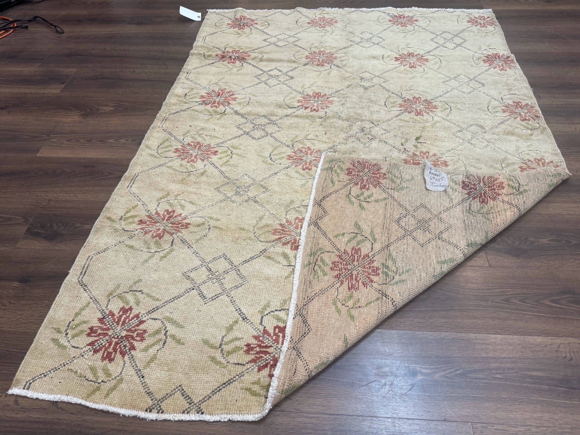 Turkish Rug 5x6, Oushak Carpet, Beige - Nuvé