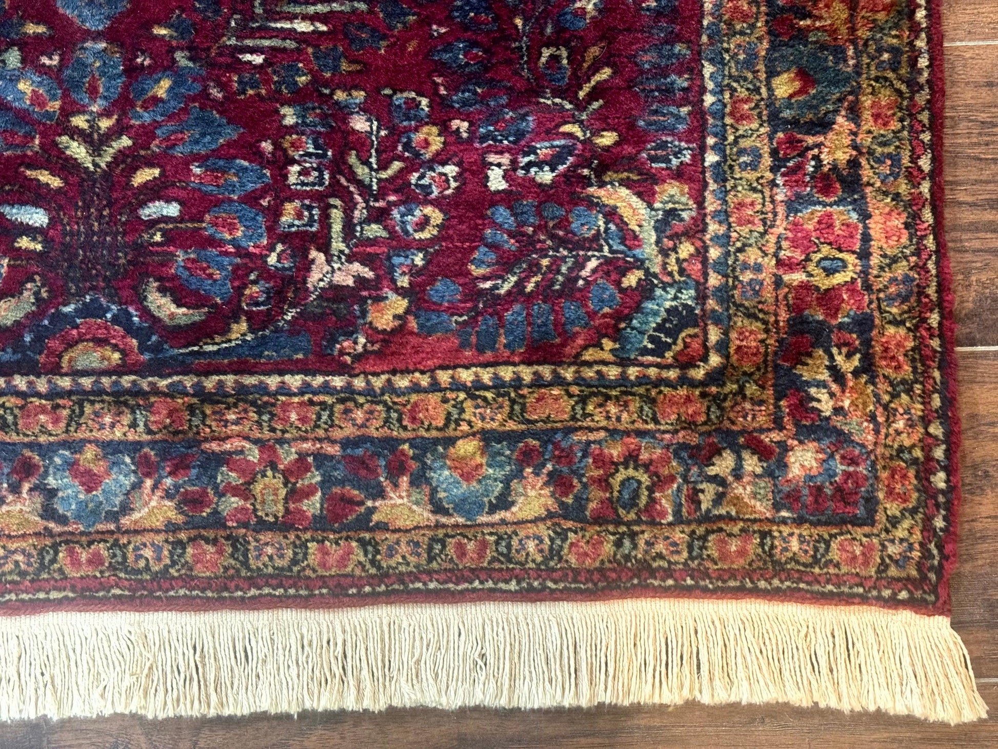 Antique Persian Sarouk Rug 3.6 x 5, Red, 1920s Persian Carpet - Nuvé