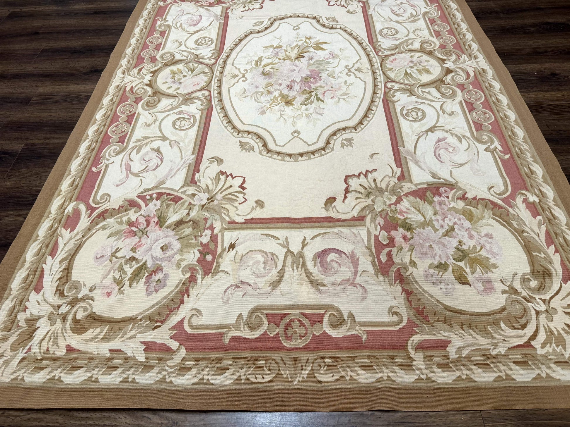 Aubusson Rug 6x9 - Nuvé