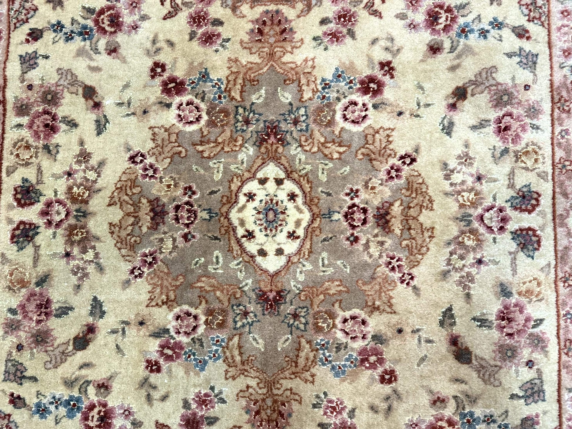 Sino Persian Rug 4x6, Wool and Silk Highlights, Fine 200 KPSI - Nuvé