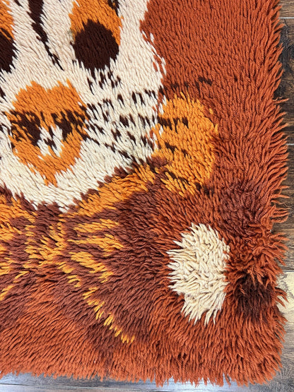 Rya Shag Rug 2x4, Rabbit in Top Hat, Wool, Orange, Vintage 1960s Danish Shag Rug - Nuvé