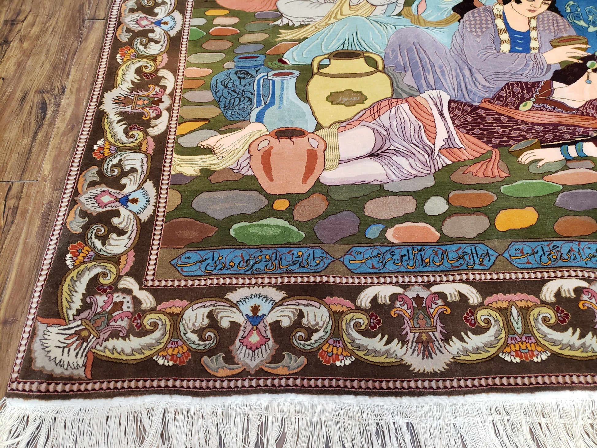 Semi Antique Persian Isfahan Pictoral Rug 4.10x6.1, Wool Handmade High Quality Decorative Carpet - Nuvé