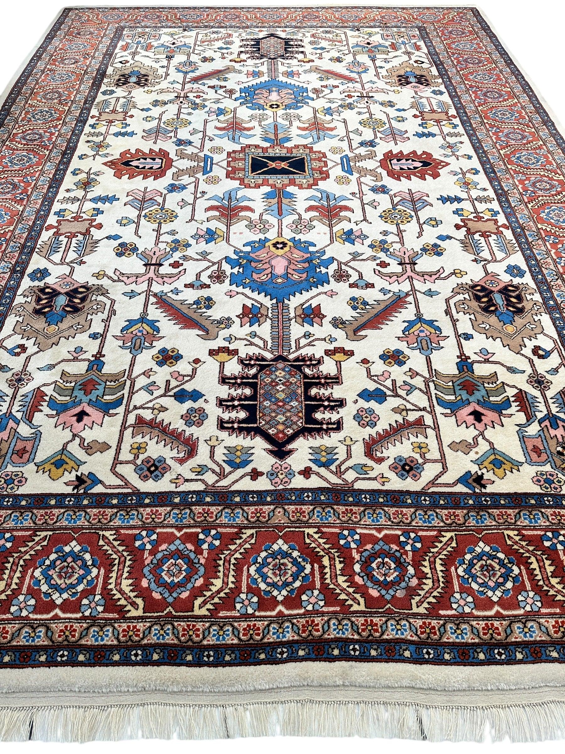 Hand-Knotted Vintage Afghani Serapi Wool Rug – 10'10" x 15'10" – Elegant Traditional Area Rug - Nuvé