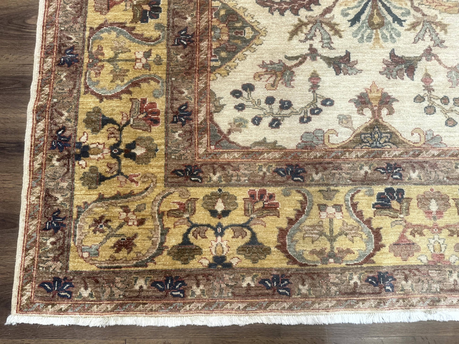 Egyptian Rug 9x12, Mahal Sultanabad Carpet, Handmade Wool Rug, Oatmeal Color - Nuvé