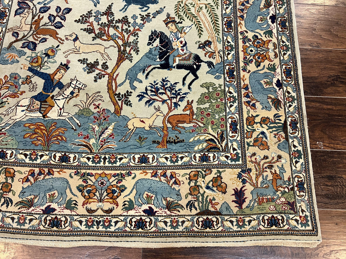 Persian Kashan Pictorial Rug 4.6 x 7, Hunting Scene, SIgned by Masterweaver, Animal Pictorials, Rare, Handmade, Wool, Vintage, Very Fine - Nuvé