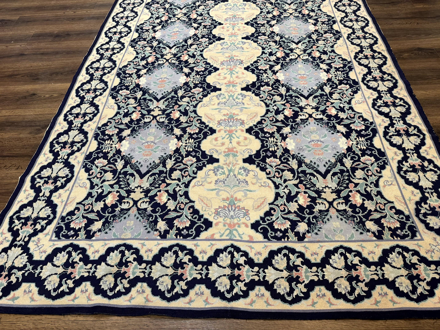 Needlepoint Rug 6x9, Ivory and Navy Blue - Nuvé