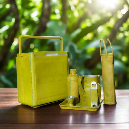 Coctelera | Leather Cocktail Shaker + Jigger - Nuvé