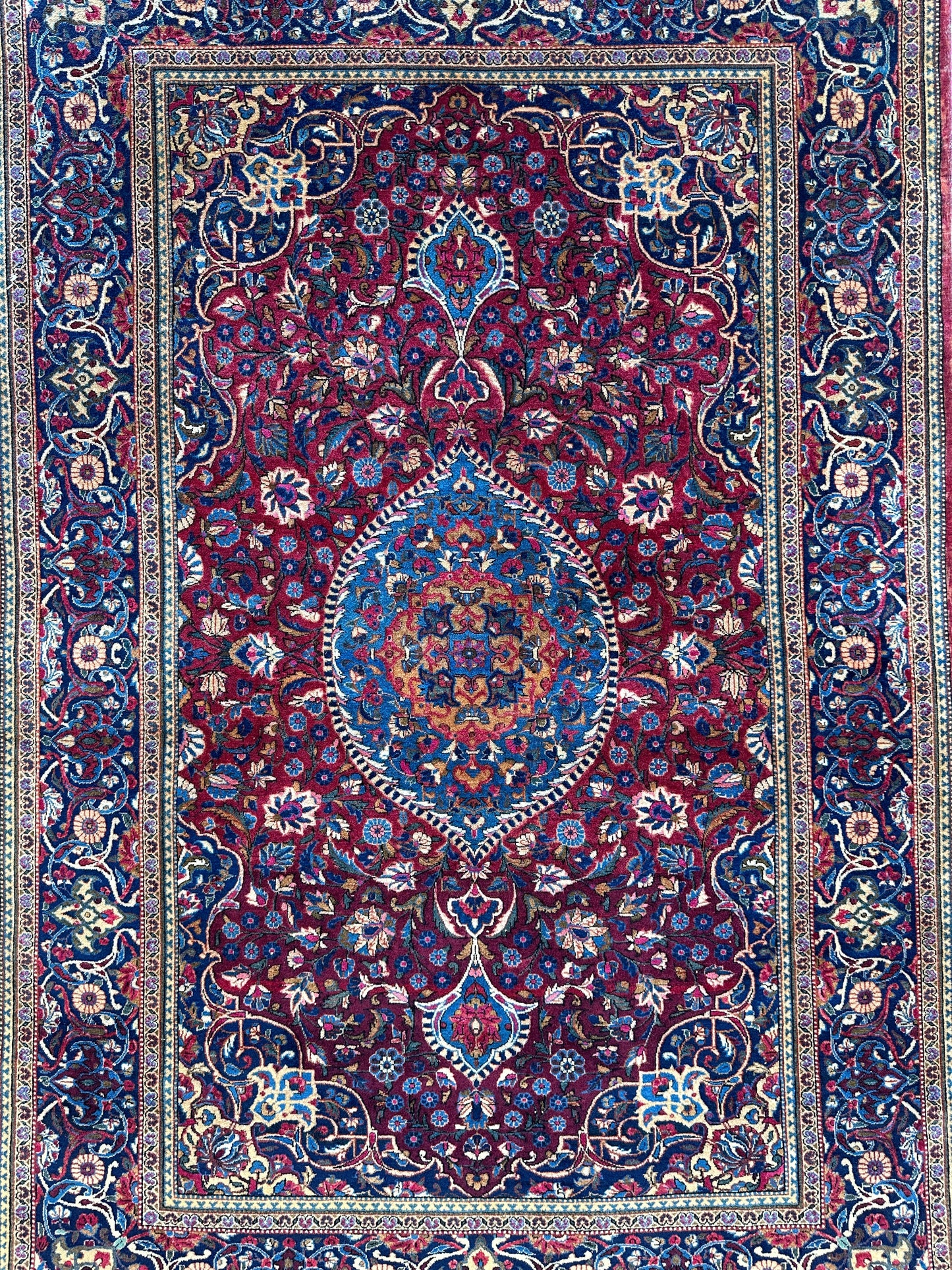 Antique Persian Kashan Debir Rug – 4’3” x 6’4” – Circa 1920s – Hand-Knotted Fine Wool - Nuvé