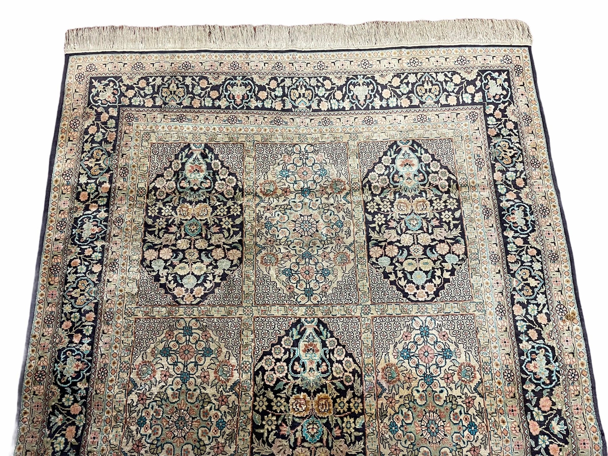 4' X 6' Vintage Fine Hand Made Turkish Oriental Silk Rug 400 KPSI Wow - Nuvé