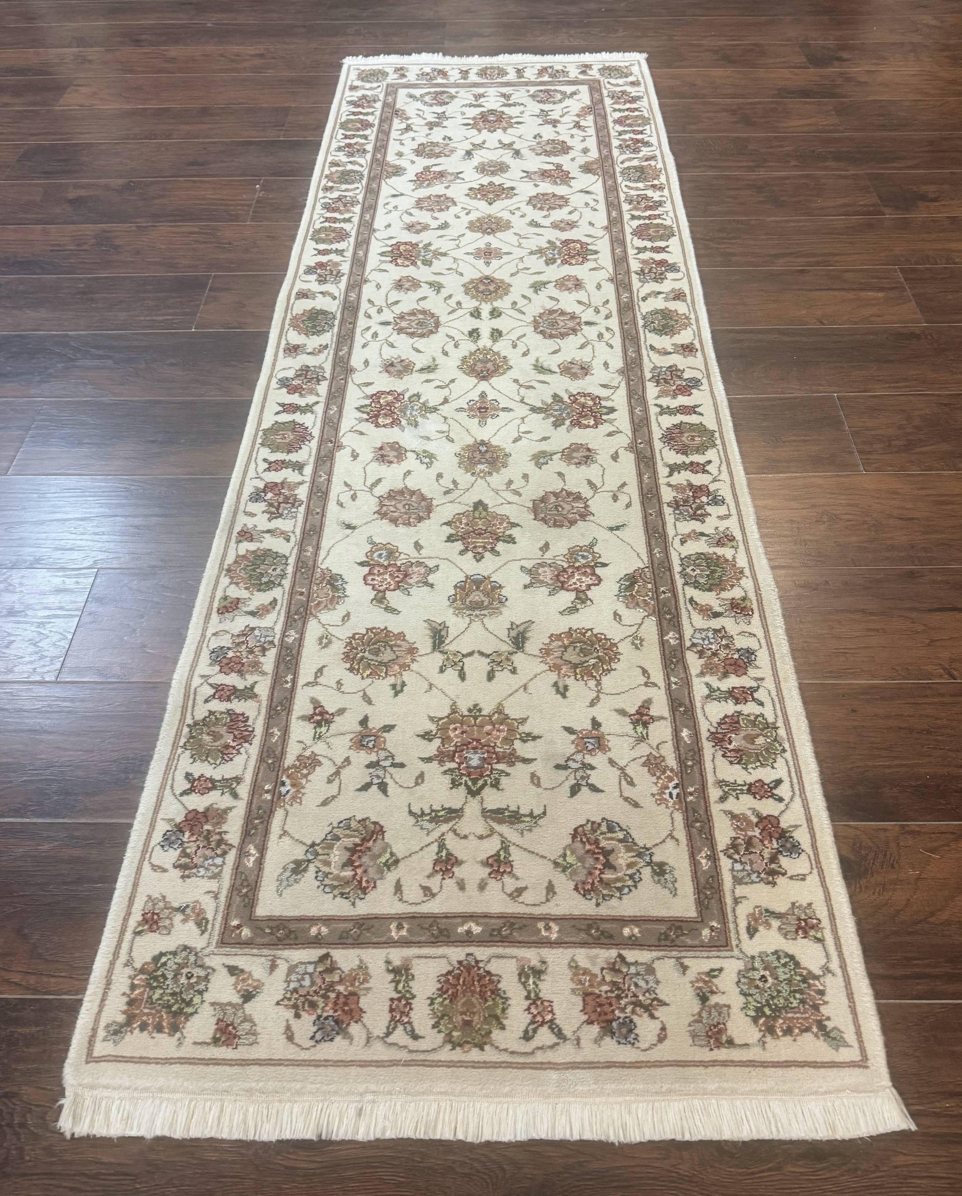 Pak Persian Runner Rug 2.6 x 8ft, Oriental Carpet for Hallway or Kitchen, Handmade, Wool and Silk Highlights - Nuvé