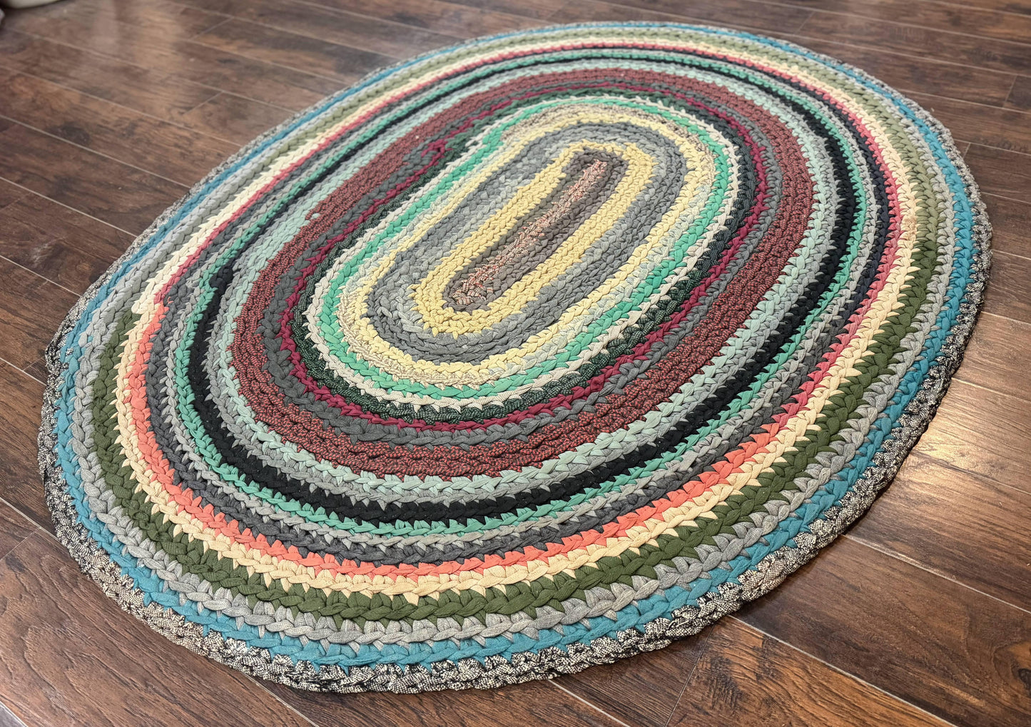 Antique American Braided Rug 5x7, Oval Multicolor Handmade Wool Braided Carpet - Nuvé