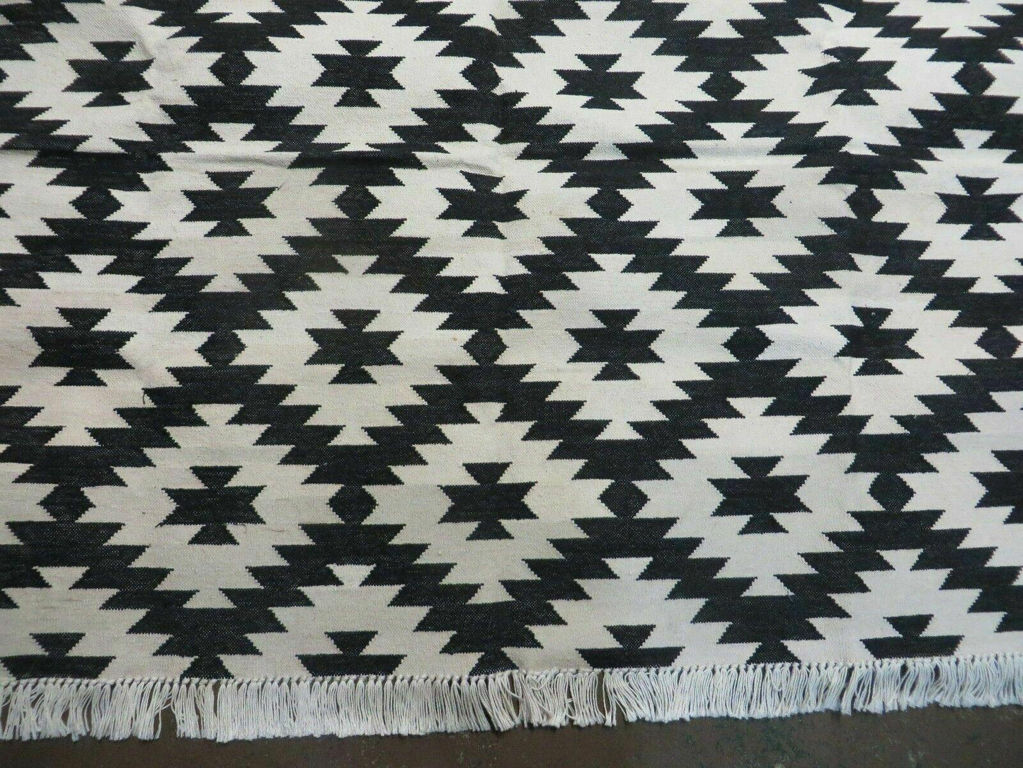 4' X 6' Hand Woven Wool Rug Contemporary Kilim Dhurrie Modern Oriental Area Rug - Nuvé