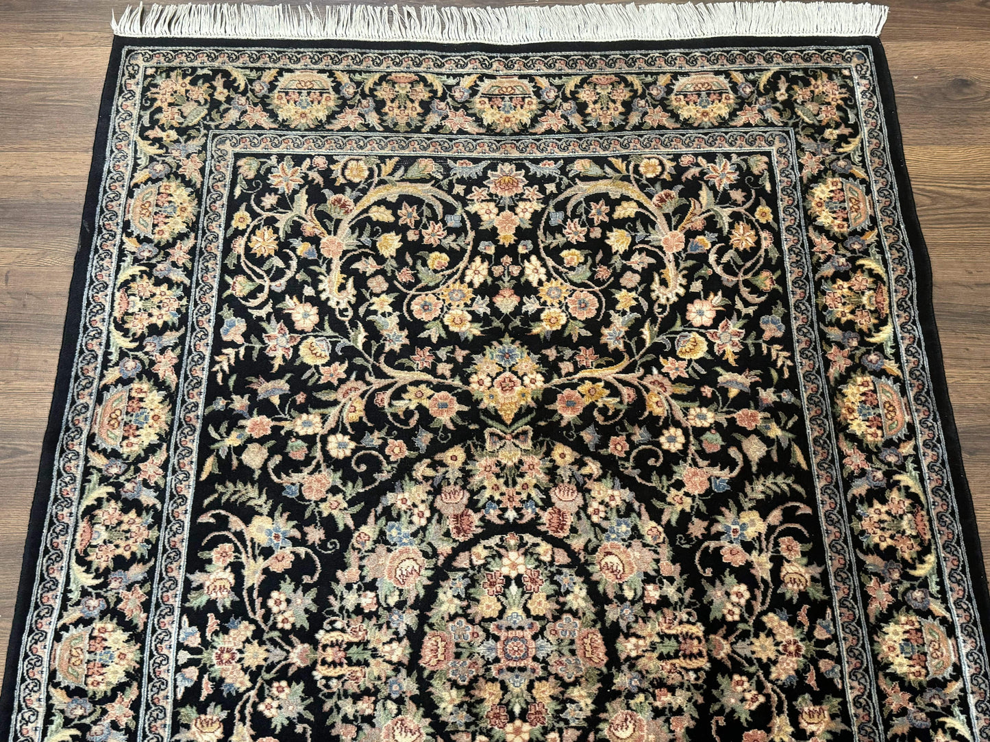 Sino Persian Rug 4x6, Very Fine 260 KPSI, Floral Medallion, Hand Knotted Wool Carpet - Nuvé