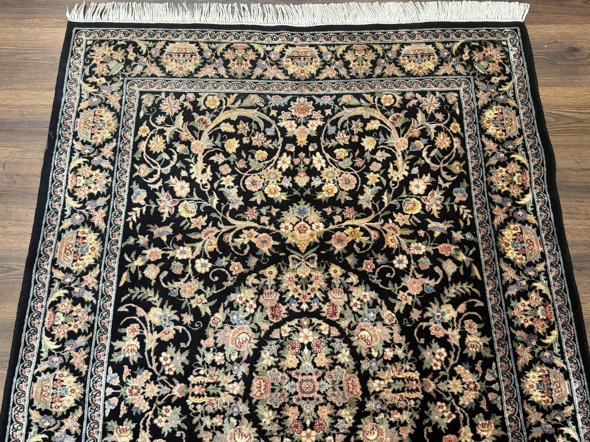 Sino Persian Rug 4x6, Very Fine 260 KPSI, Floral Medallion, Hand Knotted Wool Carpet - Nuvé