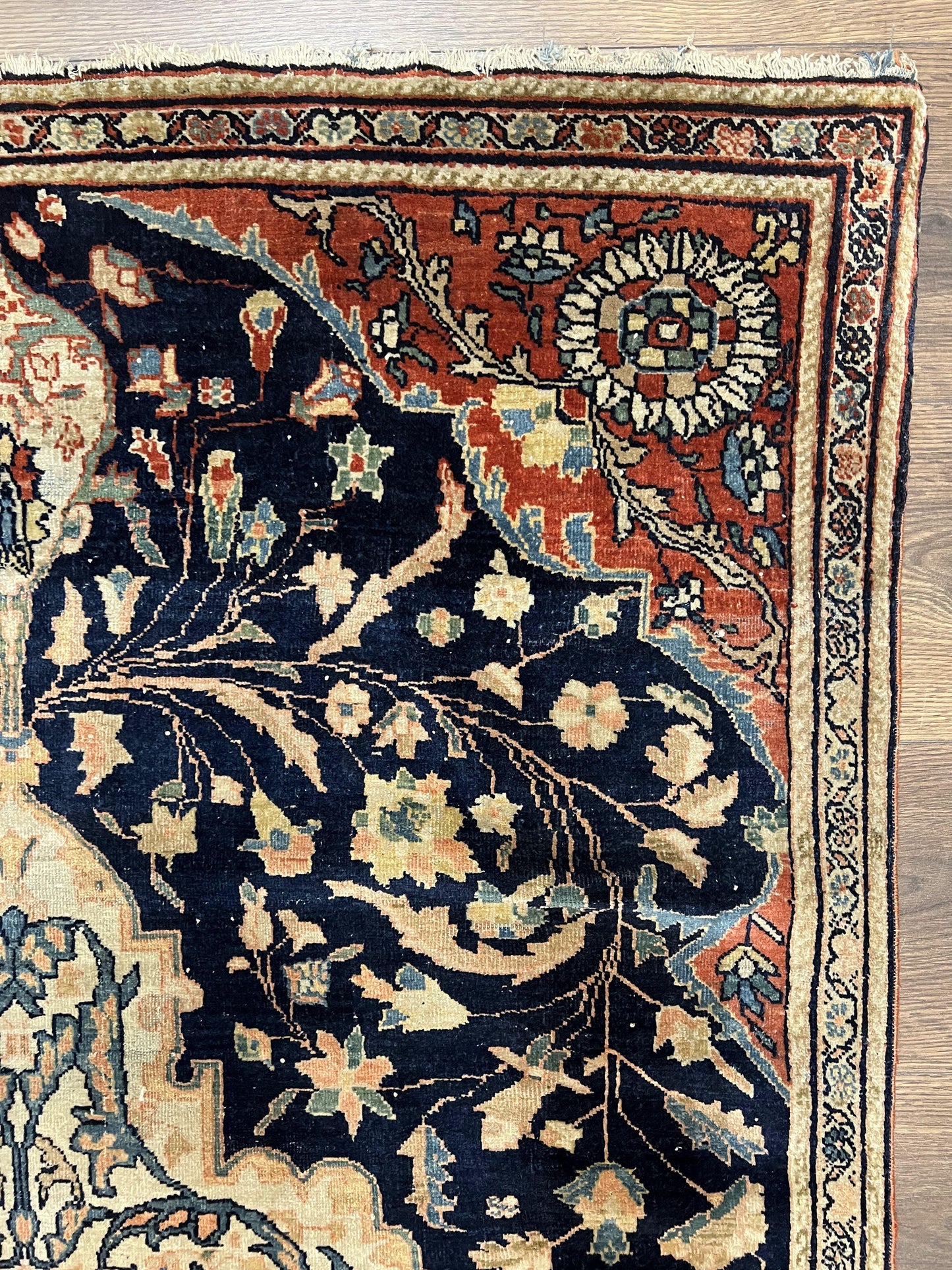 Antique Persian Rug 3.5 x 5, Sarouk Farahan Rug, High Quality 1920s Fine Oriental Carpet 3 x 5 ft, Large Medallion, Floral, Navy Blue Red, Hand Knotted Wool Rug - Nuvé