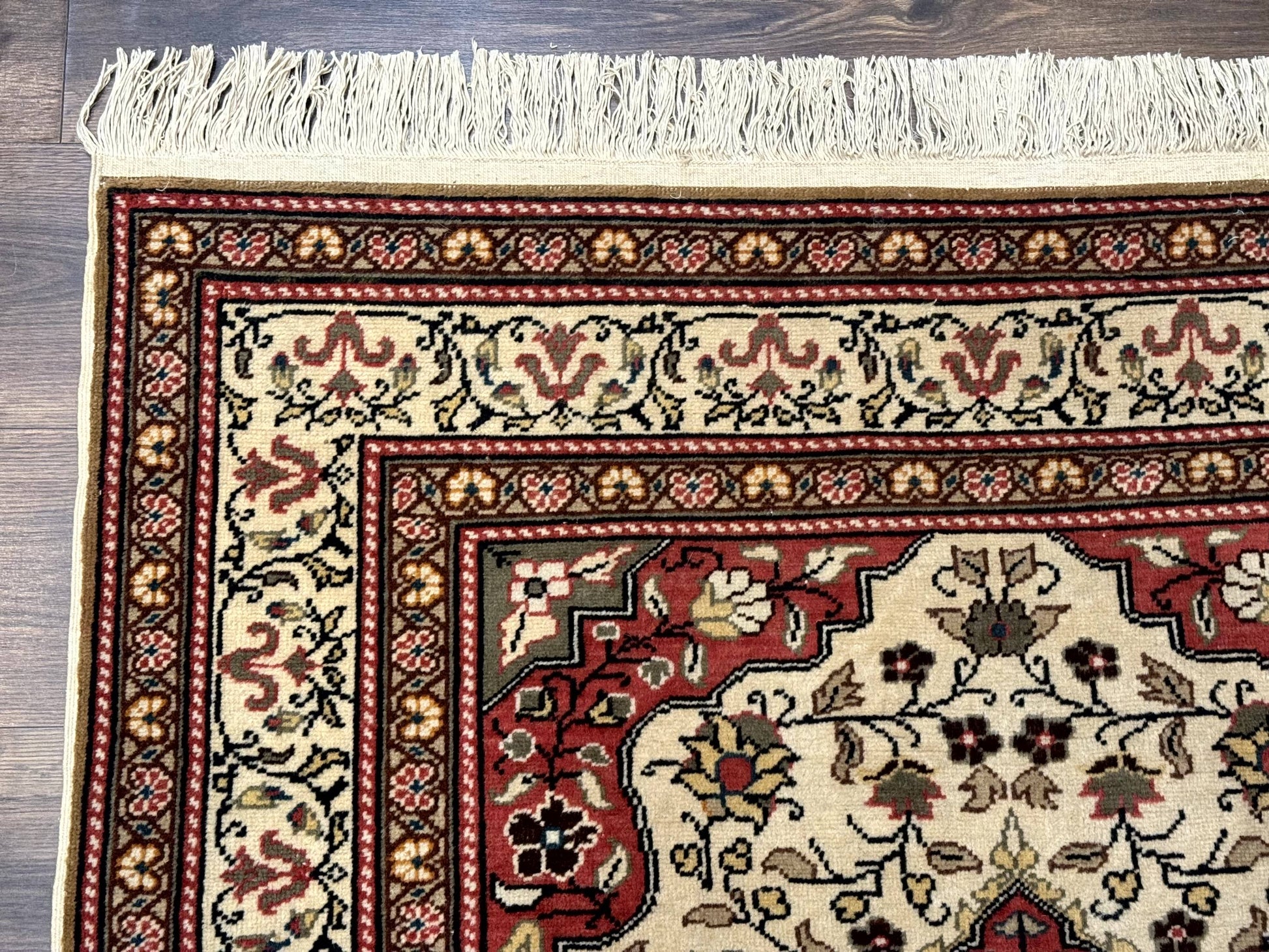 Turkish Sivas Rug 4x6, Floral Medallion, Beige Pink-Red Green, Handmade - Nuvé
