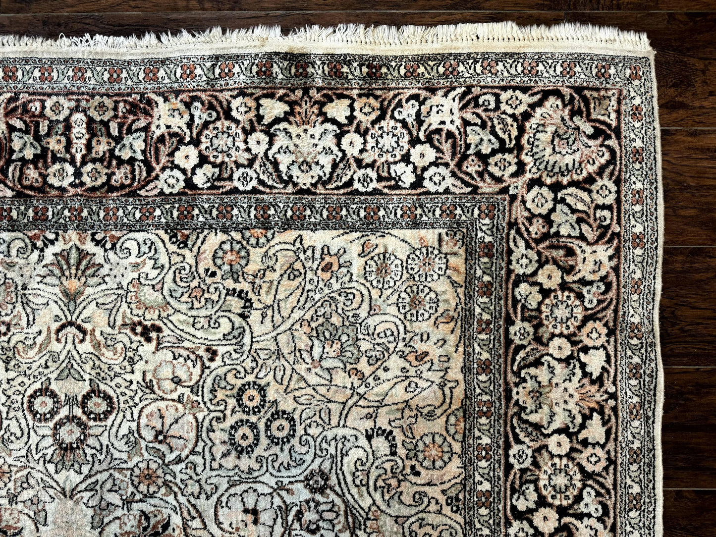 Silk Indian Kashmiri Rug 6x9 - Nuvé