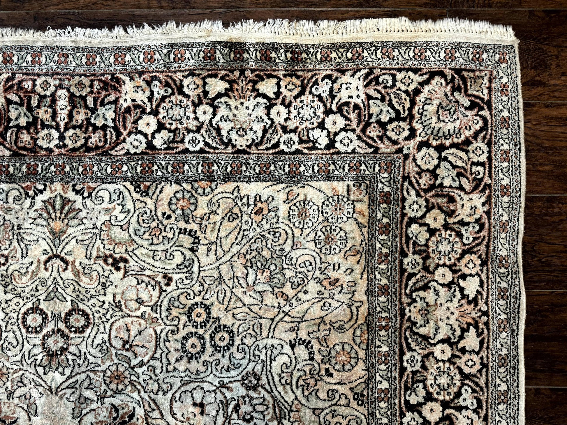Silk Indian Kashmiri Rug 6x9 - Nuvé