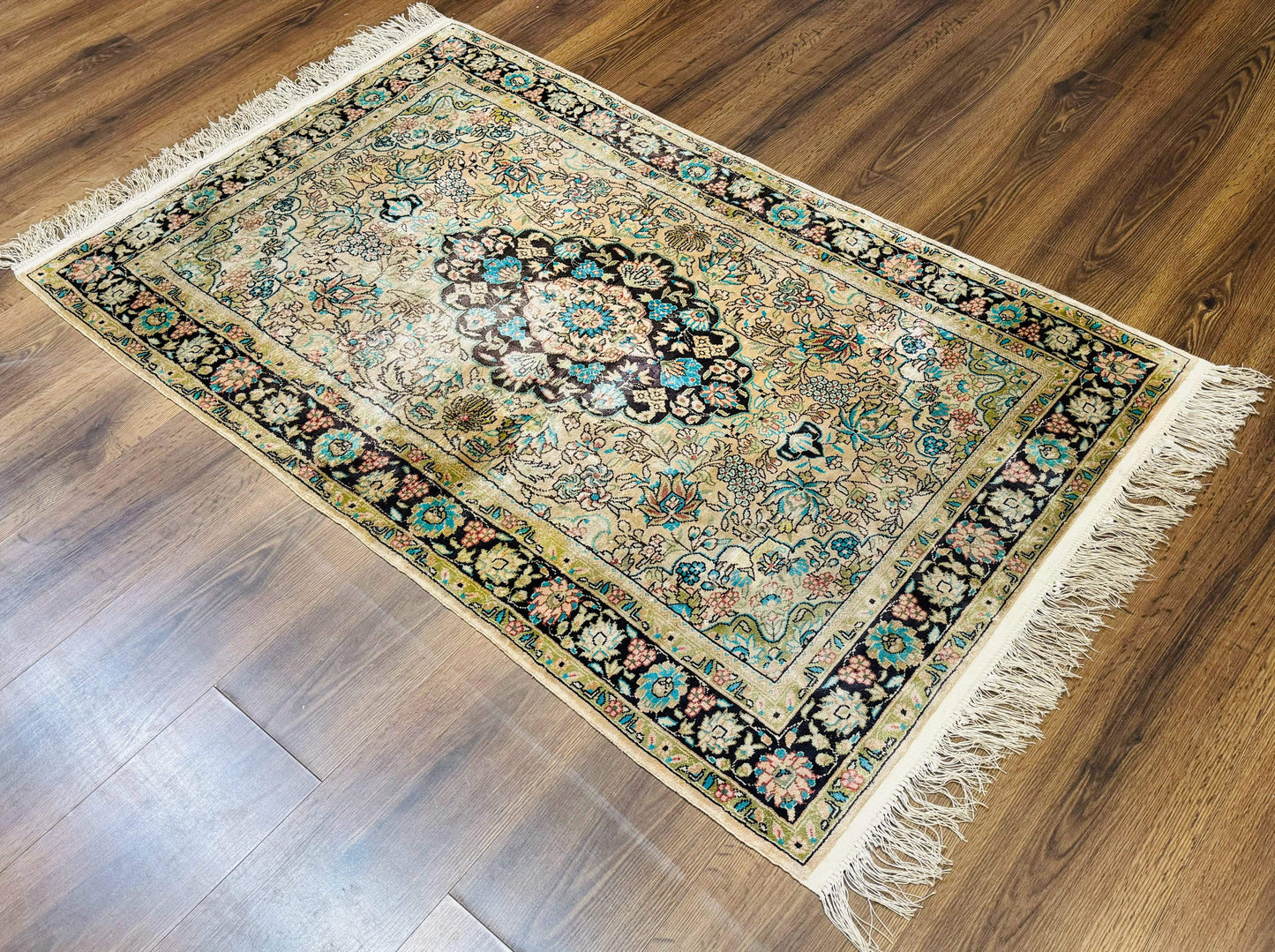 Indian Kashmiri Silk Rug 3x5, Floral Medallion, Fine 200 KPSI - Nuvé